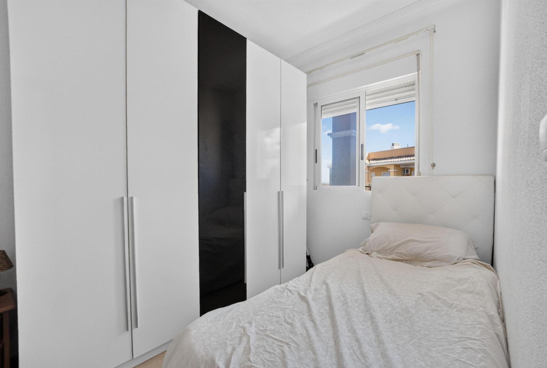 Ático con vistas al mar y solárium privado en Torreblanca — 2 dorm.