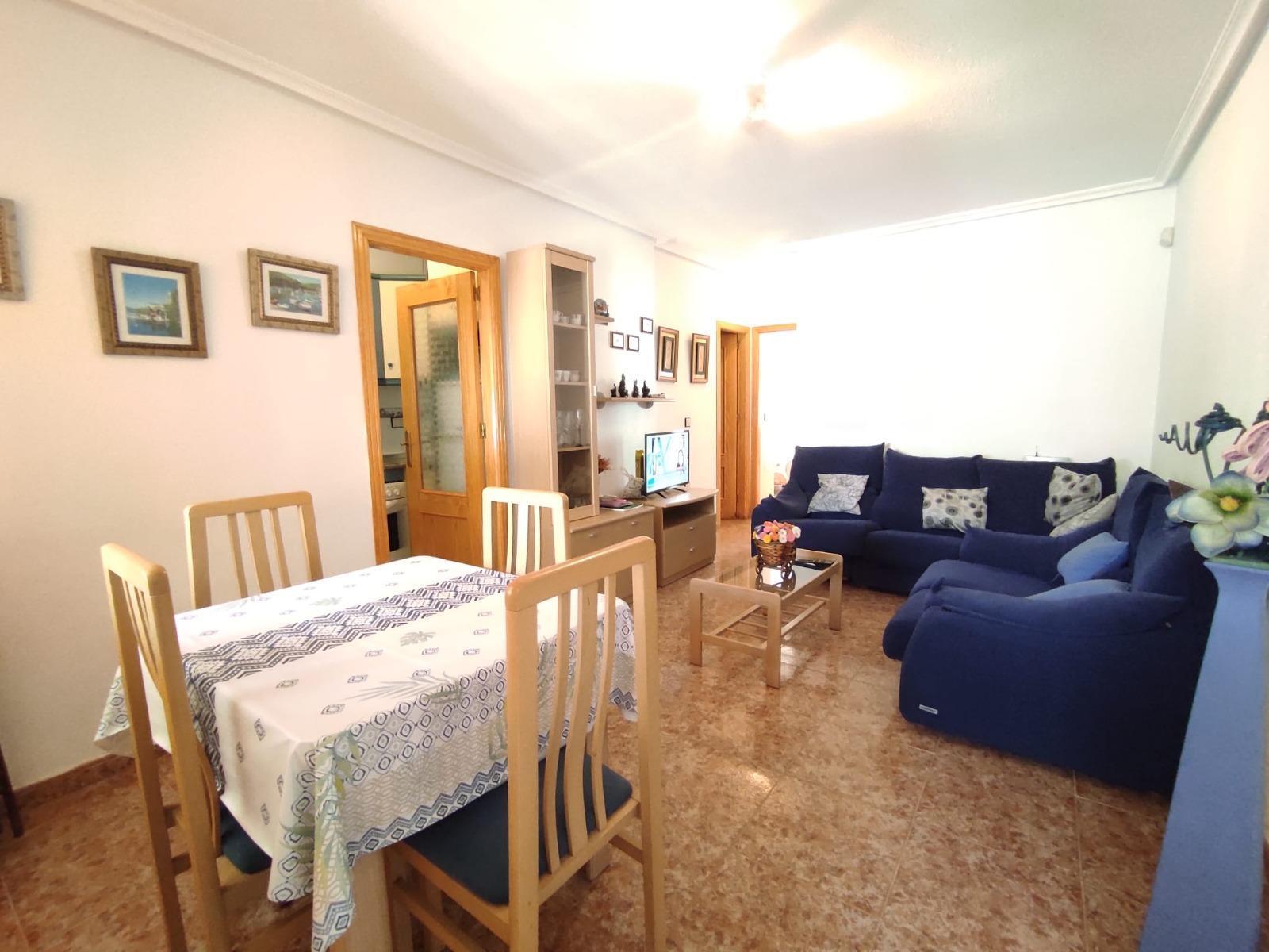 Bungalow con piscina privada y parking en La Florida, Orihuela Costa — 2 dorm.