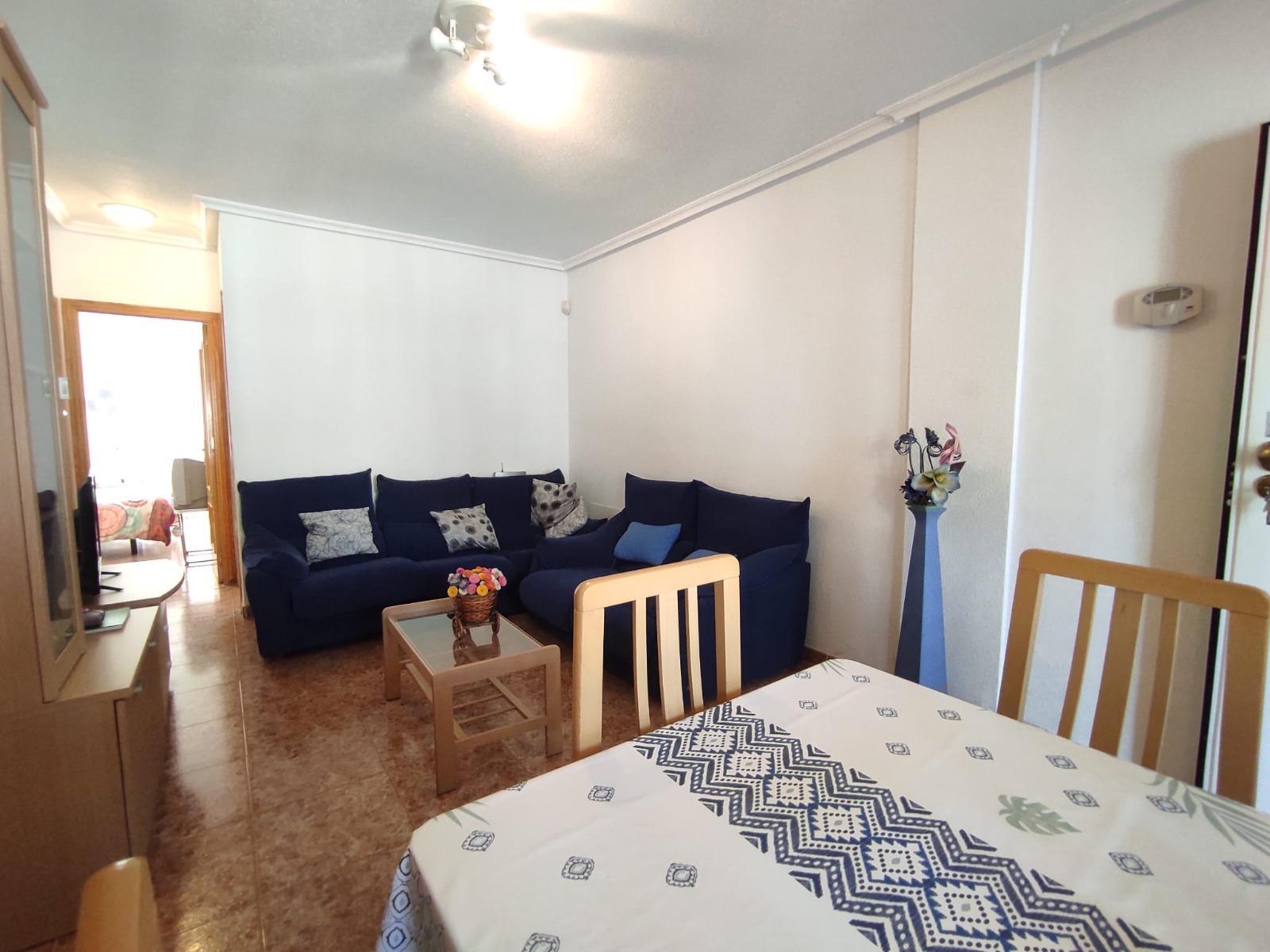 Bungalow con piscina privada y parking en La Florida, Orihuela Costa — 2 dorm.