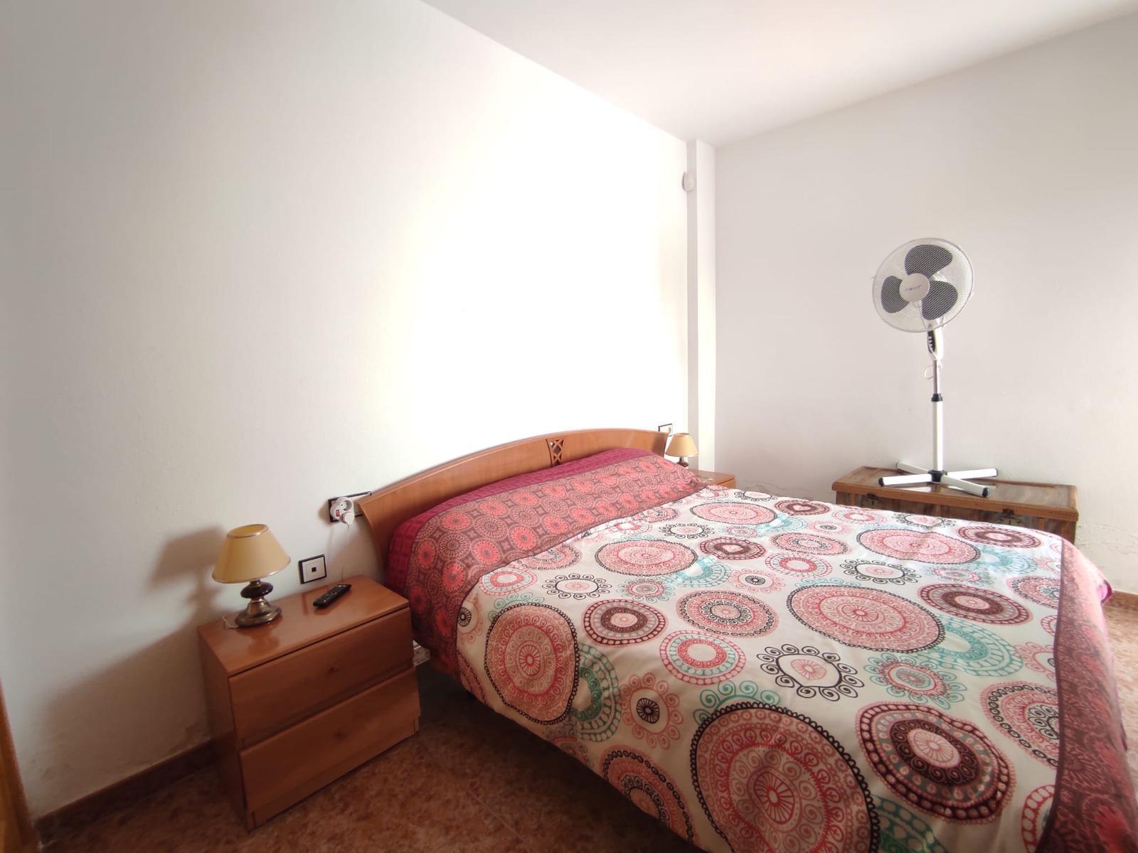 Bungalow con piscina privada y parking en La Florida, Orihuela Costa — 2 dorm.