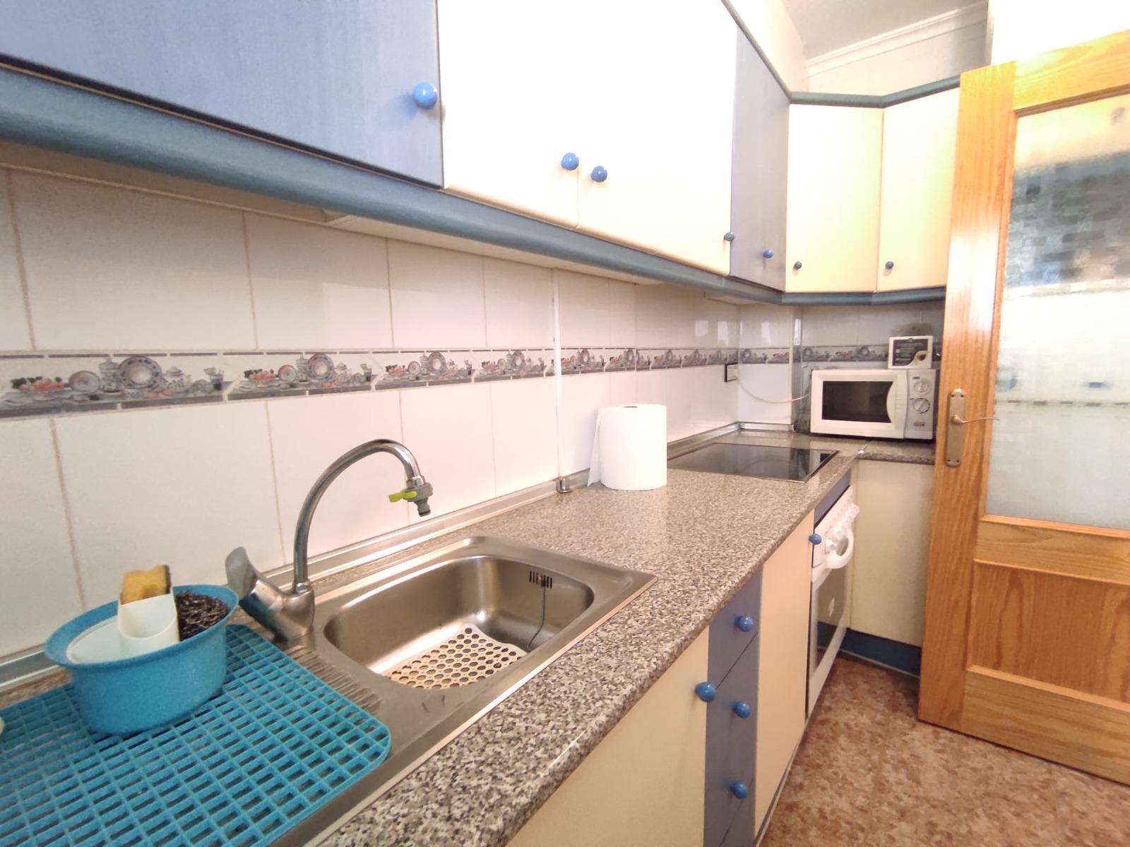 Bungalow con piscina privada y parking en La Florida, Orihuela Costa — 2 dorm.