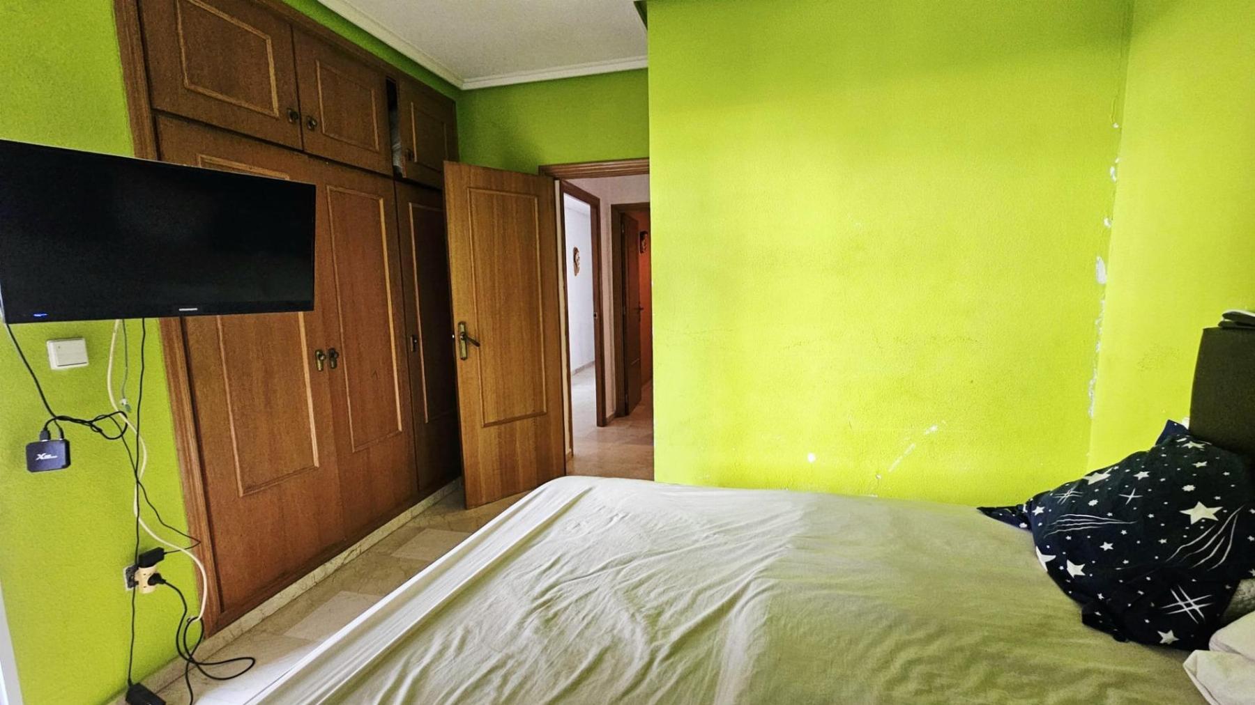 Apartamento a 50m de Playa de Los Locos con gran terraza — 2 dorm.