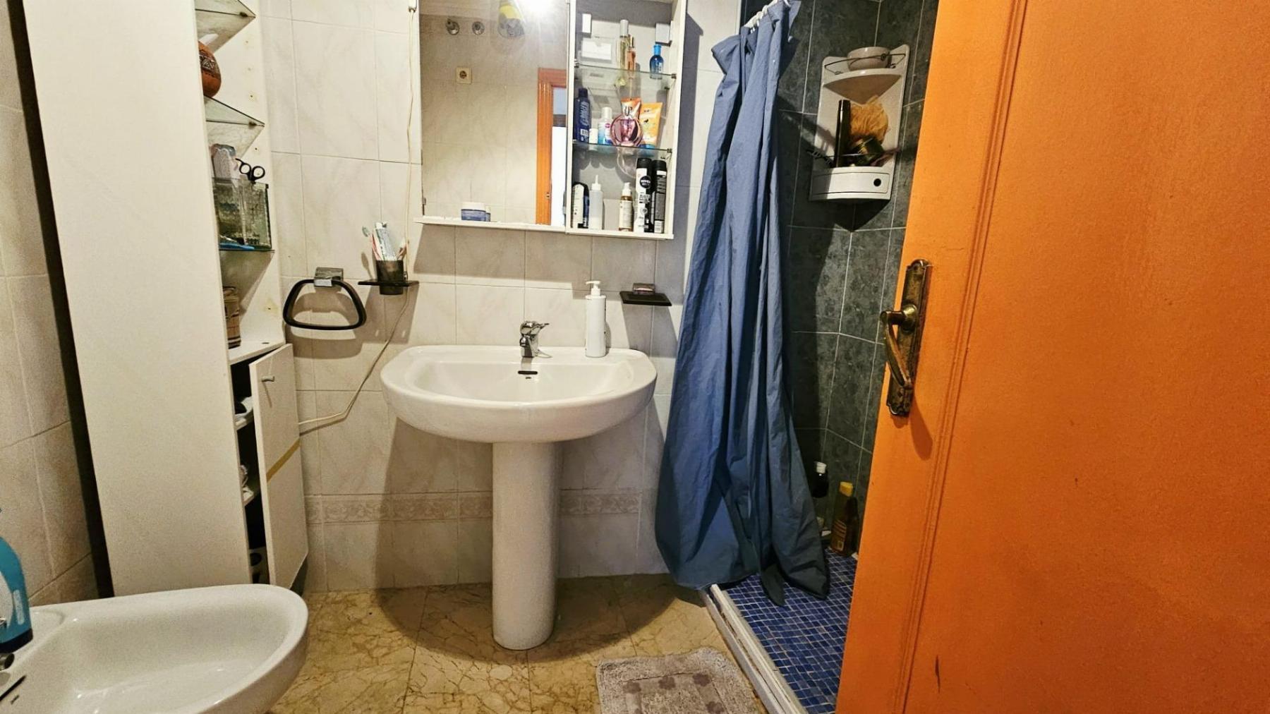 Apartamento a 50m de Playa de Los Locos con gran terraza — 2 dorm.