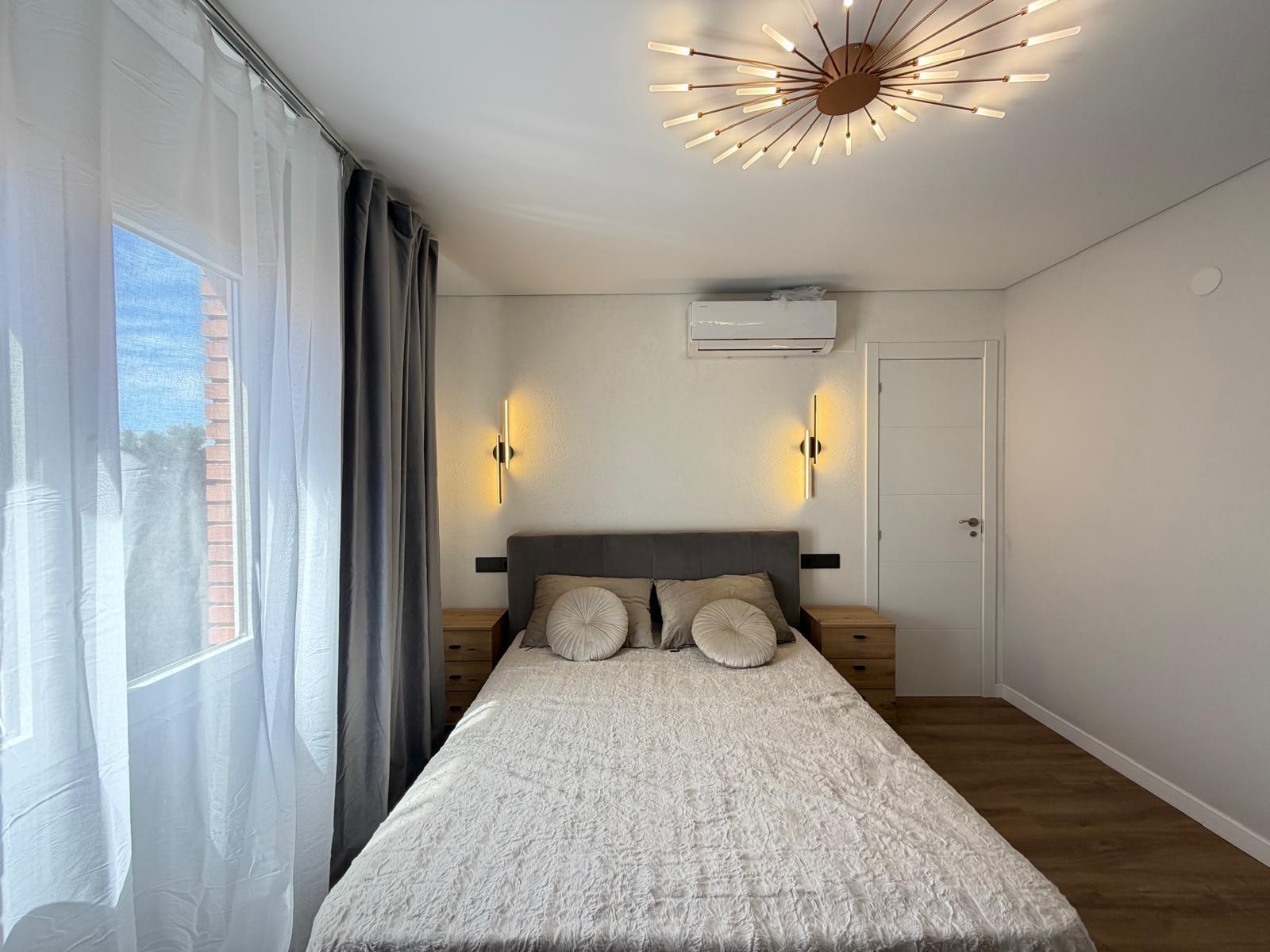 Apartamento reformado con terraza de 23m² y vistas al mar en Punta Prima