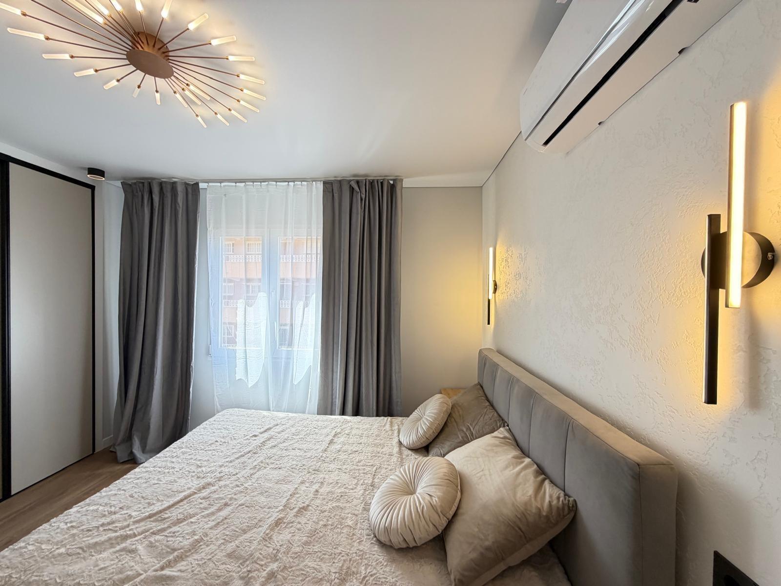 Apartamento reformado con terraza de 23m² y vistas al mar en Punta Prima