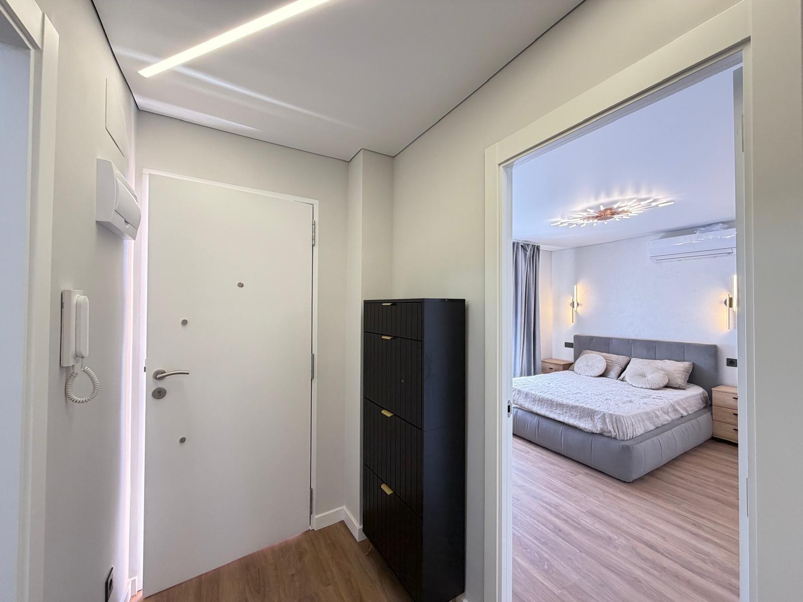 Apartamento reformado con terraza de 23m² y vistas al mar en Punta Prima