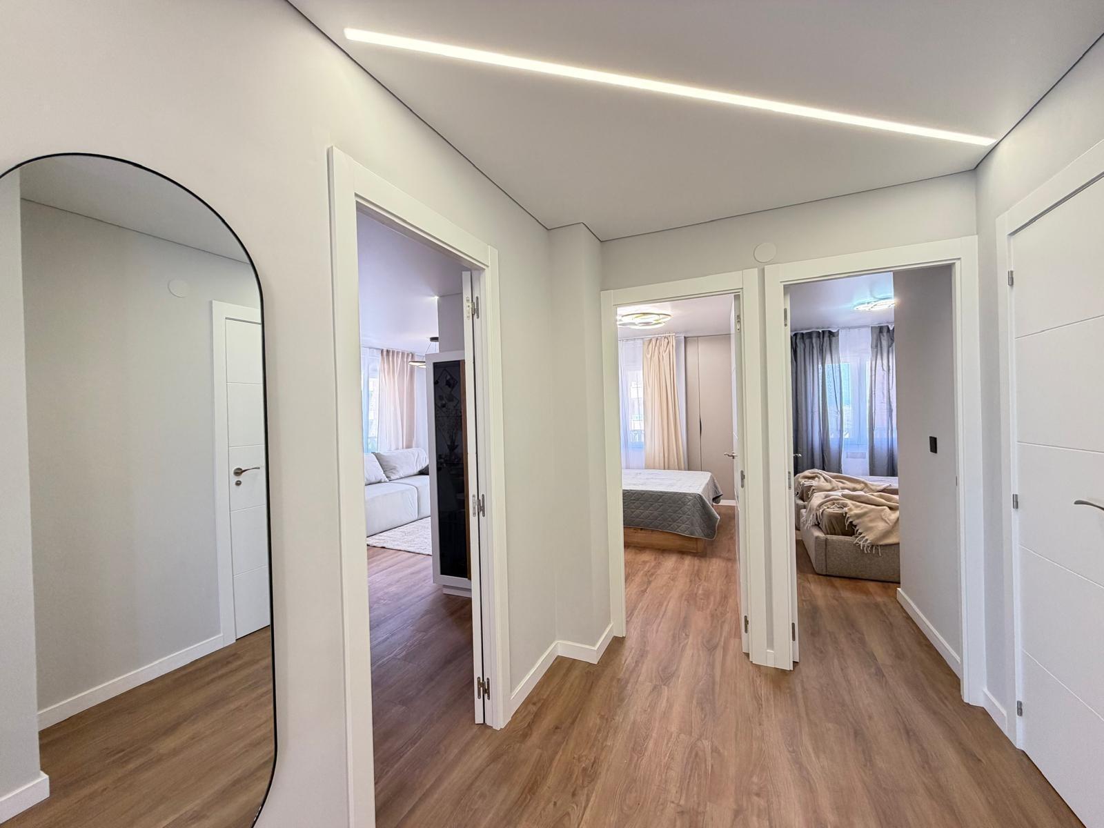 Apartamento reformado con terraza de 23m² y vistas al mar en Punta Prima