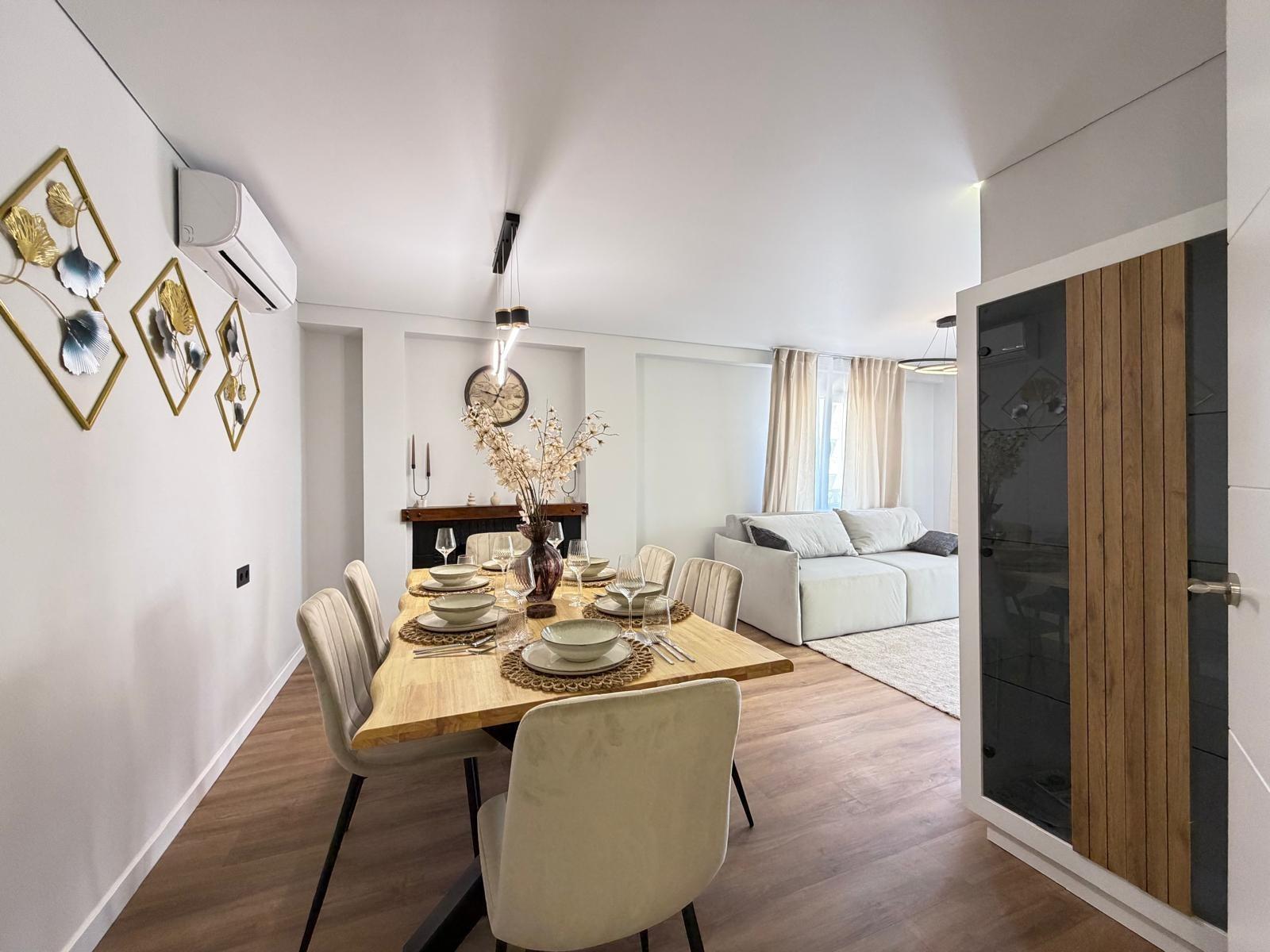 Apartamento reformado con terraza de 23m² y vistas al mar en Punta Prima