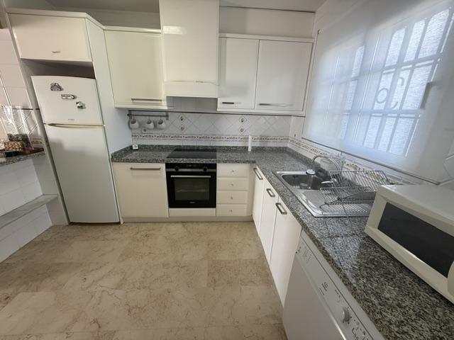 Duplex con doble jardín en La Fuente, Orihuela Costa — 2 dorm. y 2 baños