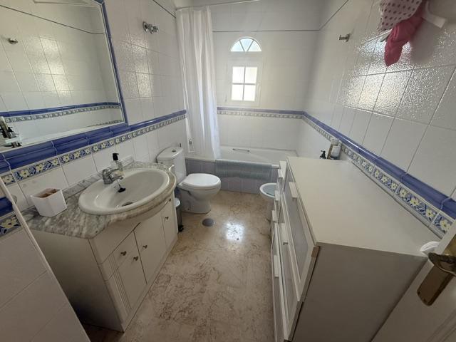 Duplex con doble jardín en La Fuente, Orihuela Costa — 2 dorm. y 2 baños