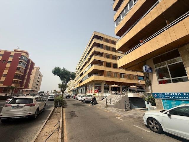 Vistas al mar en Acequion: espacioso apartamento de 102 m² en Torrevieja
