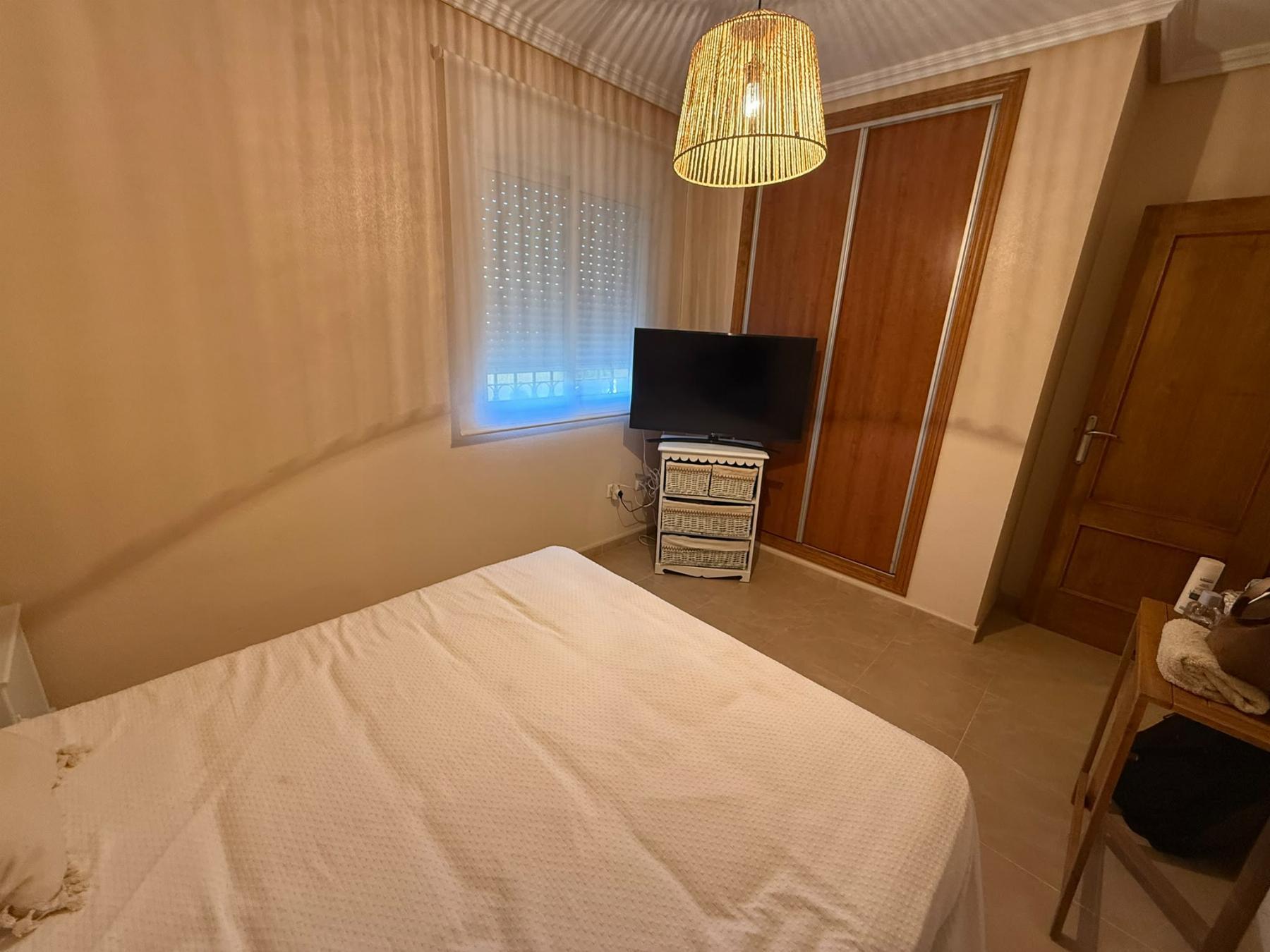 Bungalow con jardín privado y piscina en Lomas de Cabo Roig — 2 dorm.