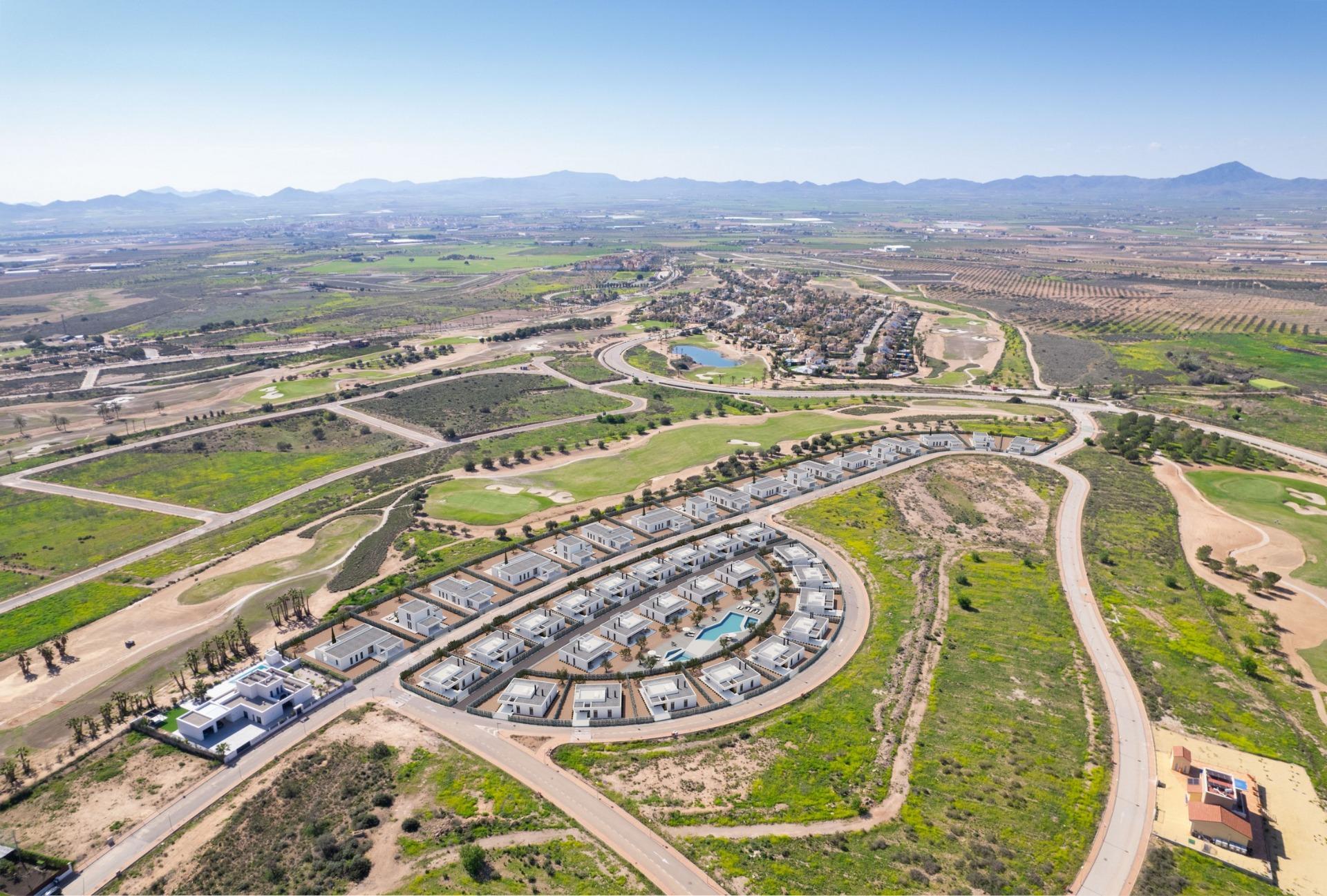 Villa de lujo en 1ª línea de golf en Fuente Álamo — 3 dorm. y piscina privada