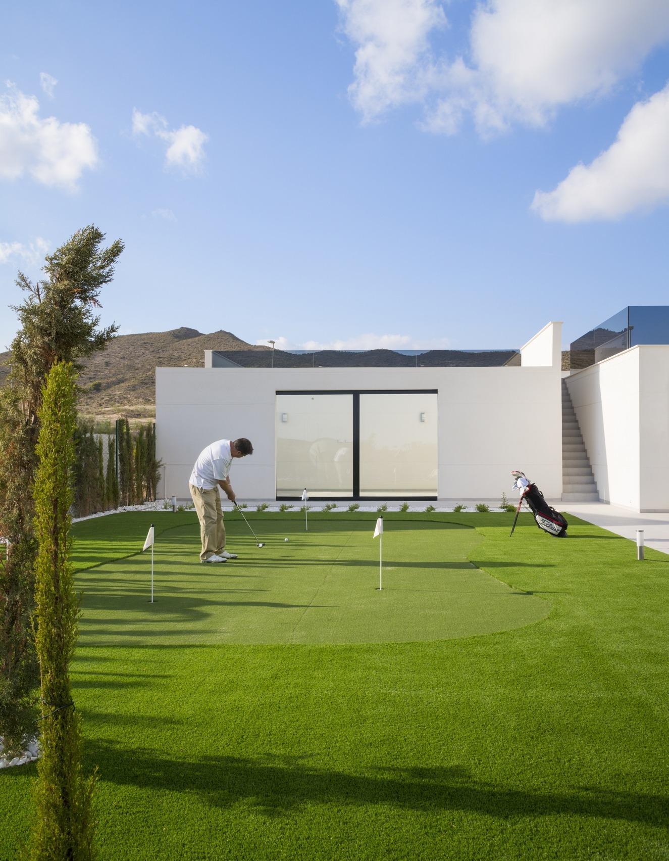 Villa de obra nueva en Altaona Golf con parcela de 1.000 m² y 4 dormitorios