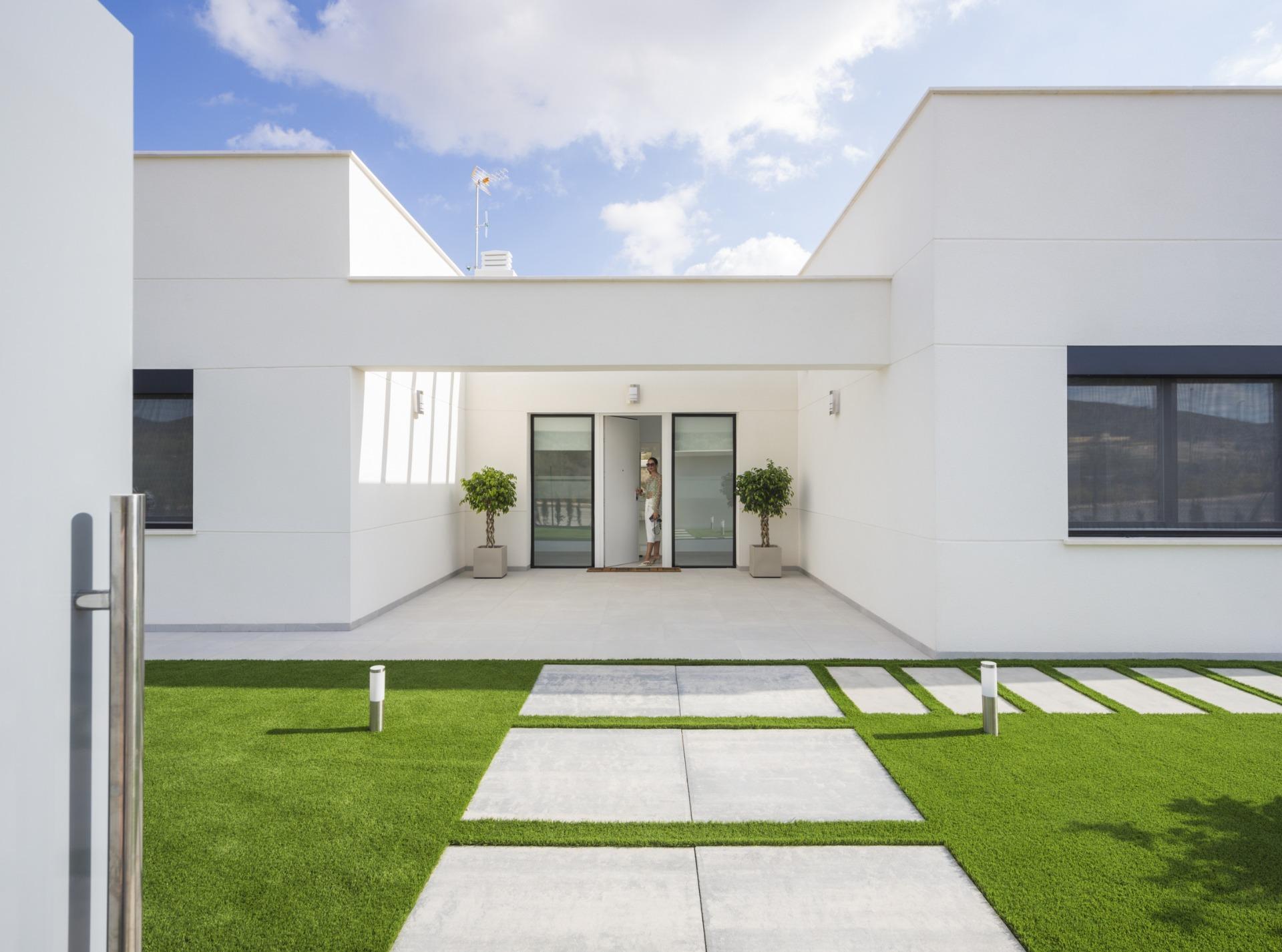 Villa de obra nueva en Altaona Golf con parcela de 1.000 m² y 4 dormitorios