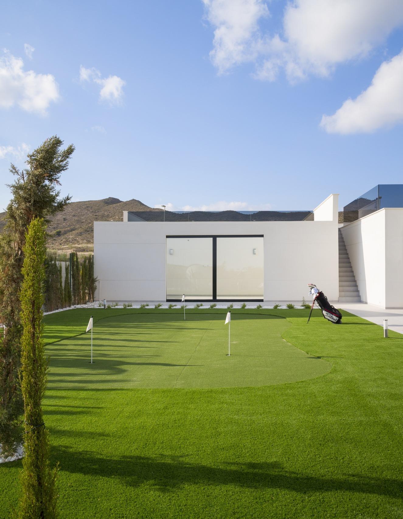 Villa de obra nueva en Altaona Golf con parcela de 1.000 m² y 4 dormitorios