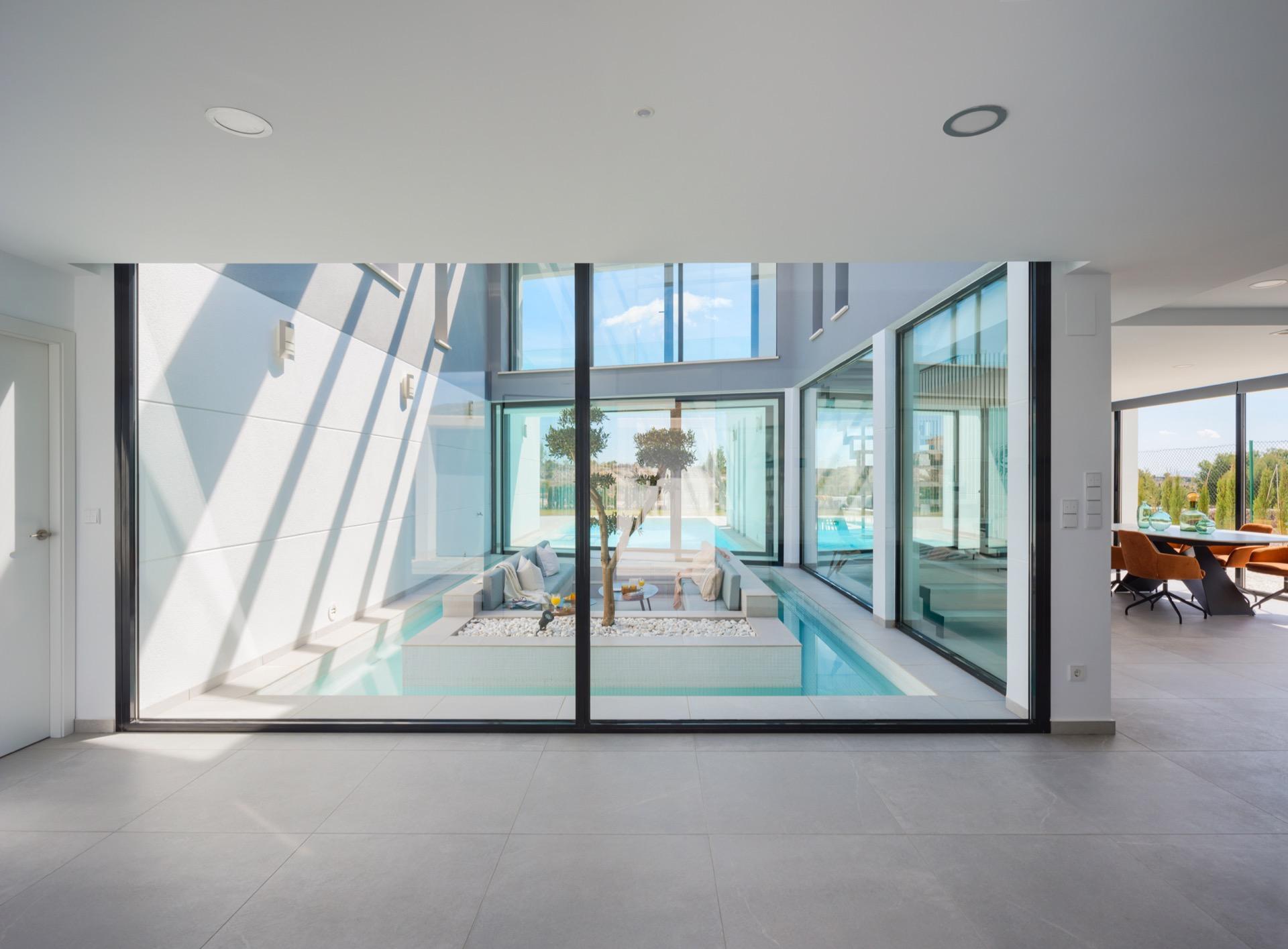 Villa de lujo con piscina privada en Altaona Golf Resort — 4 dorm. y 1000m² parcela