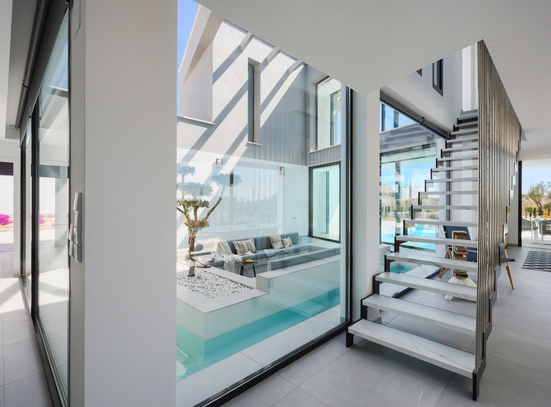 Villa de lujo con piscina privada en Altaona Golf Resort — 4 dorm. y 1000m² parcela