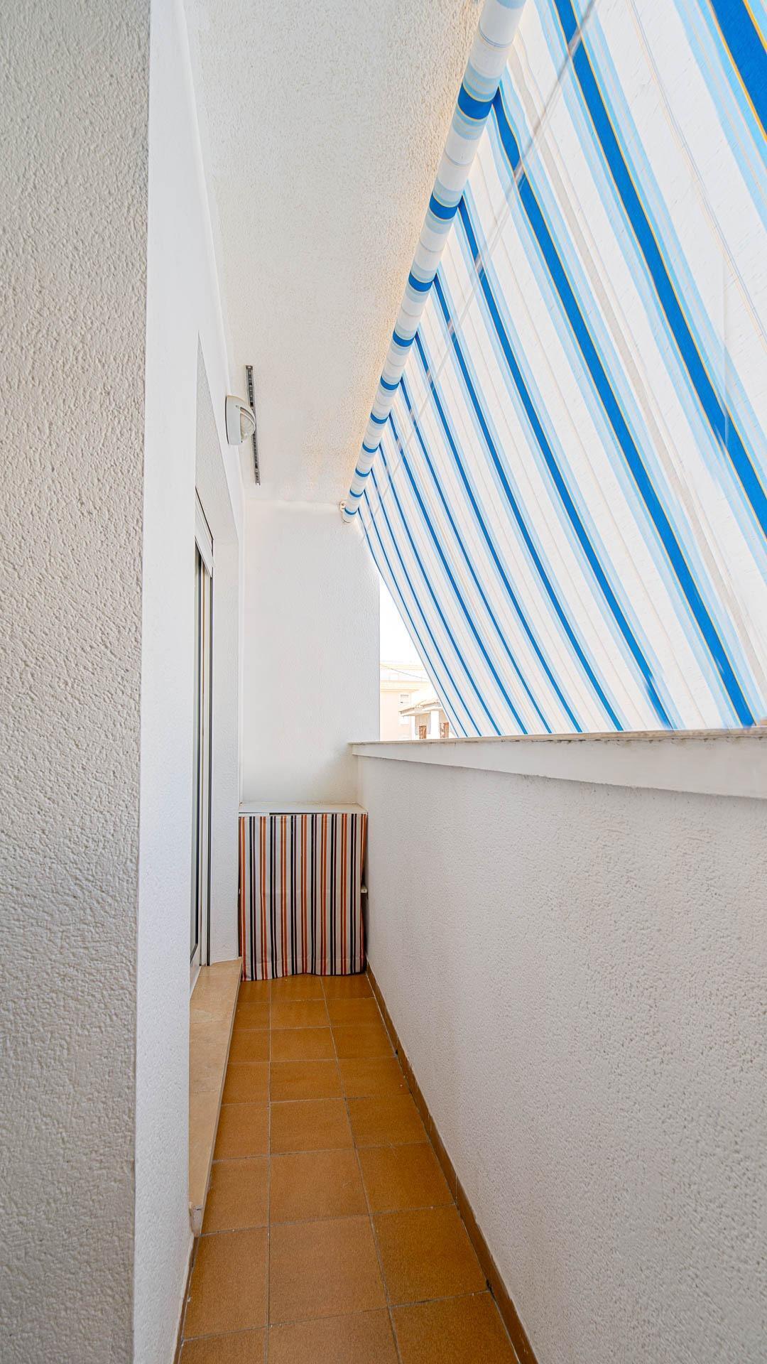 Apartamento luminoso en Acequión, Torrevieja — 2 dorm. junto al centro urbano