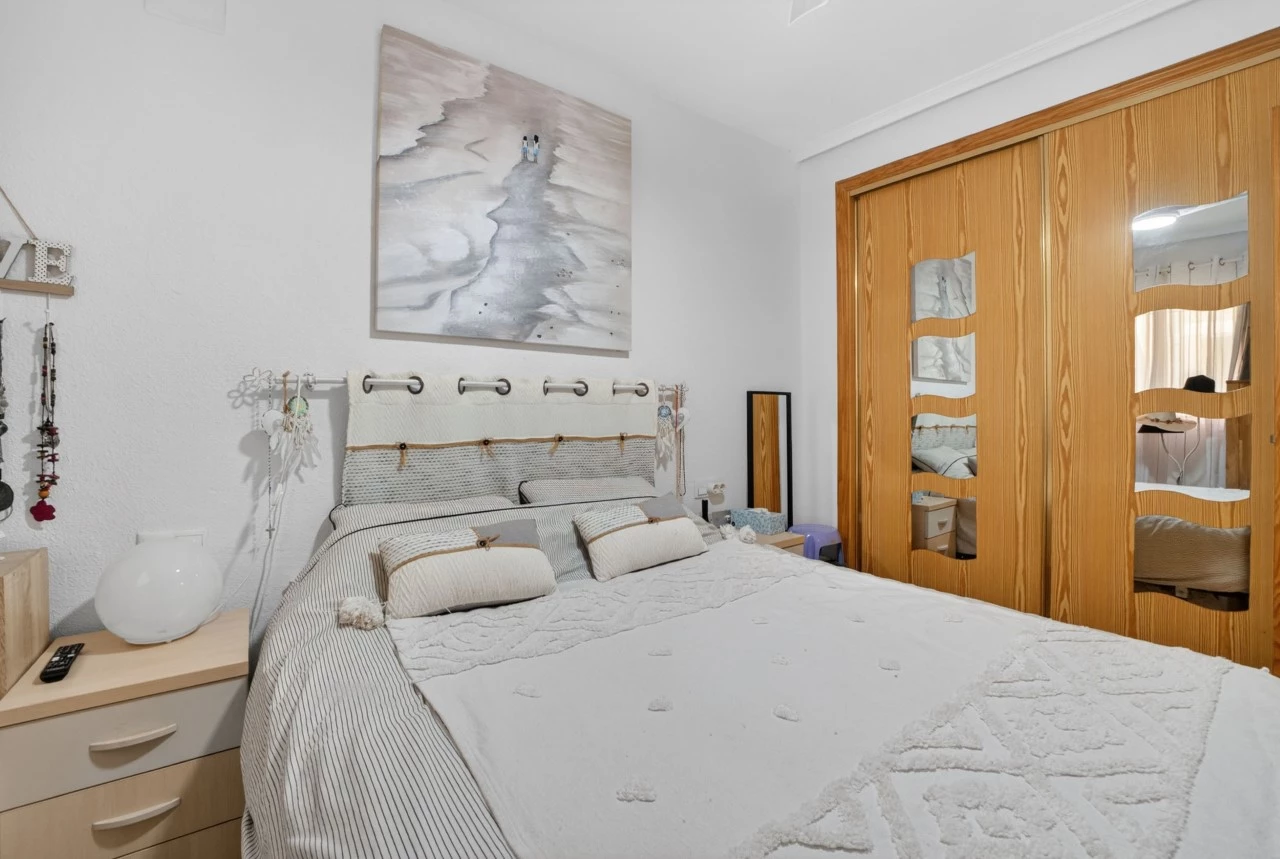 Bungalow en Zeniamar con piscina privada y vistas al pueblo – Orihuela Costa