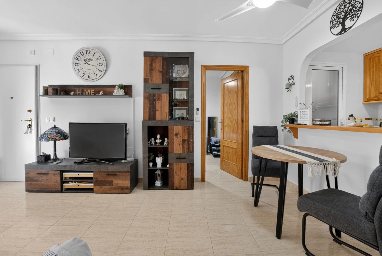 Bungalow en Zeniamar con piscina privada y vistas al pueblo – Orihuela Costa