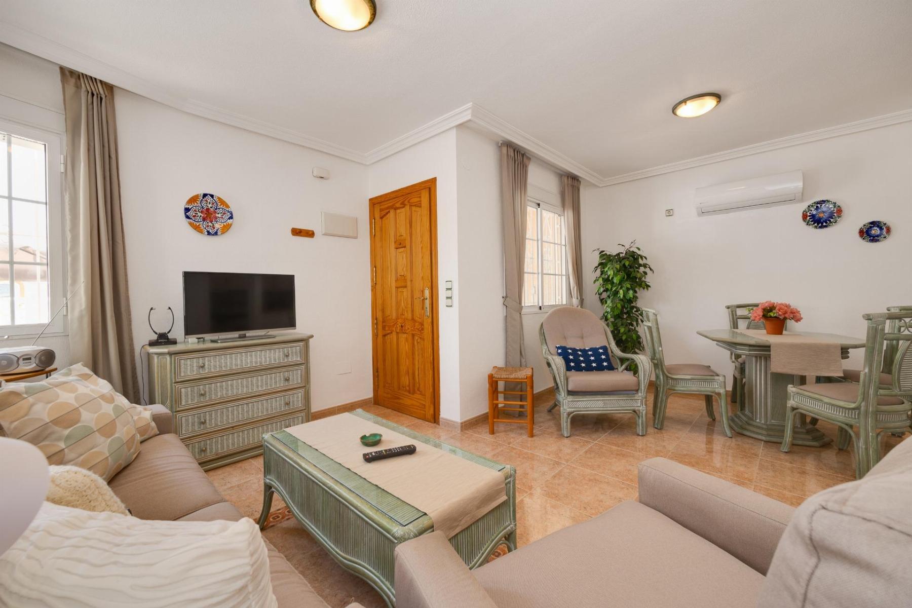 Duplex con piscina privada en La Florida, Orihuela Costa – 2 hab / 2 baños
