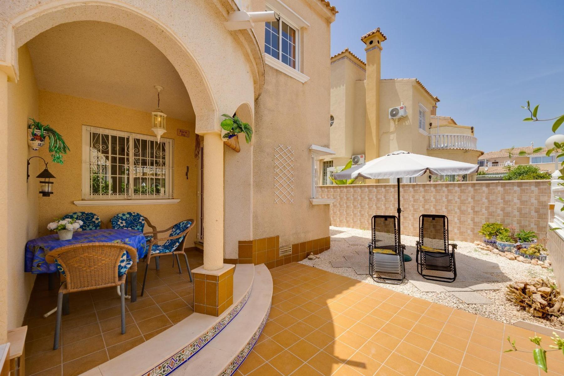 Duplex con piscina privada en La Florida, Orihuela Costa – 2 hab / 2 baños