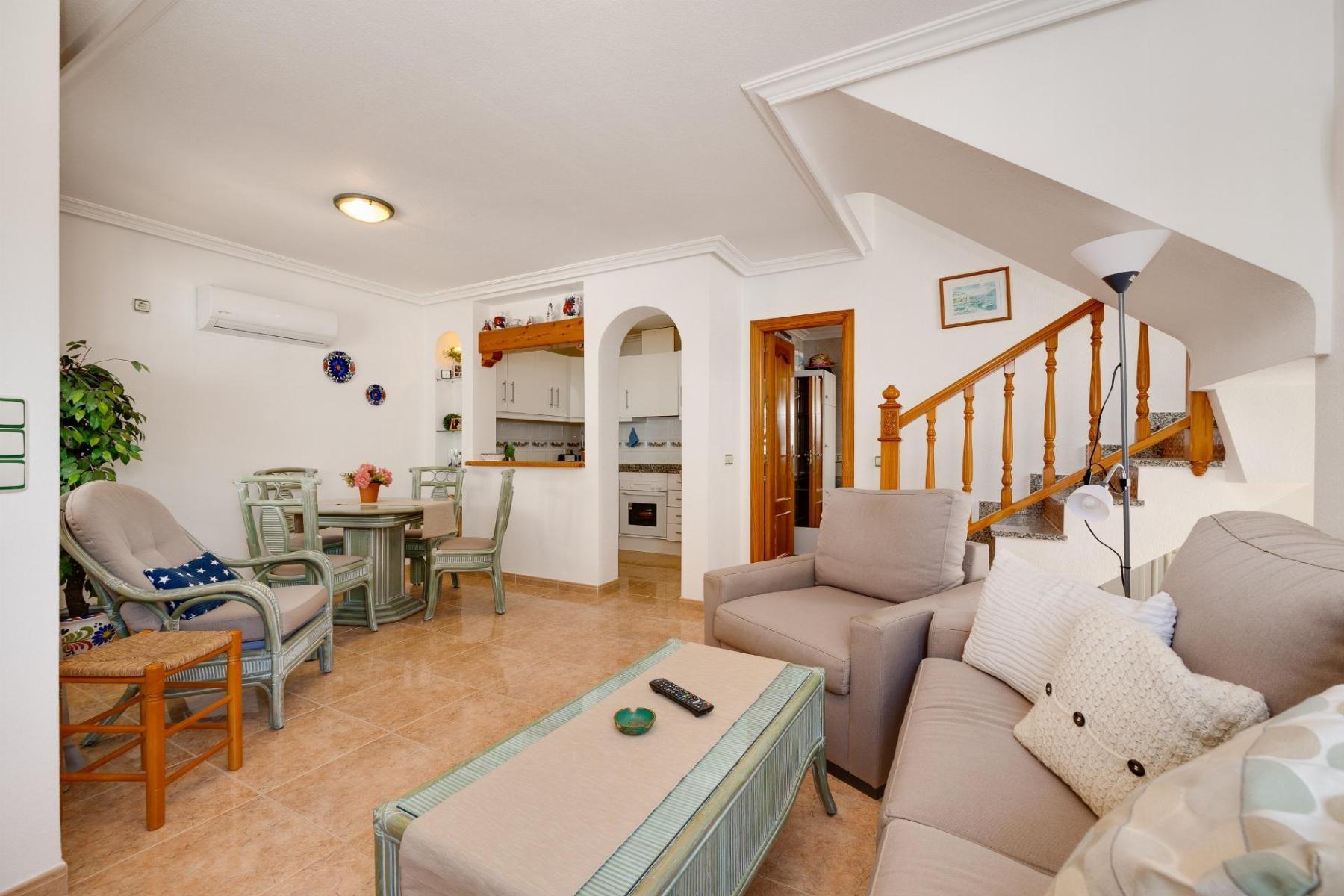 Duplex con piscina privada en La Florida, Orihuela Costa – 2 hab / 2 baños