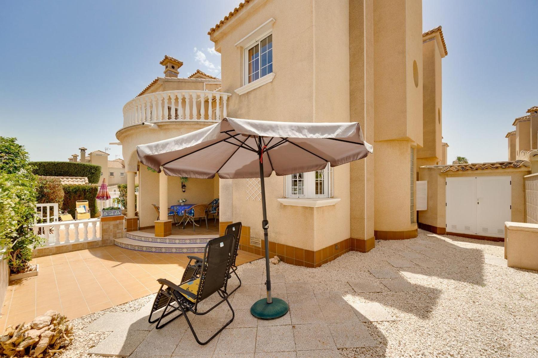 Duplex mit privatem Pool in La Florida, Orihuela Costa – 2 SZ / 2 Bäder