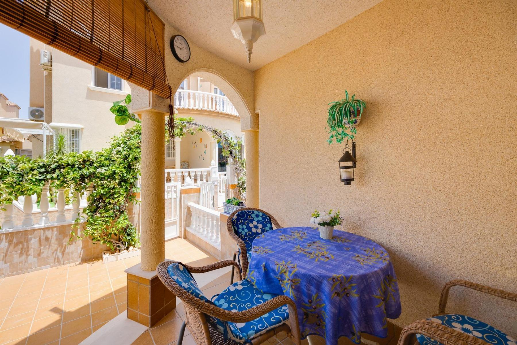 Duplex con piscina privada en La Florida, Orihuela Costa – 2 hab / 2 baños