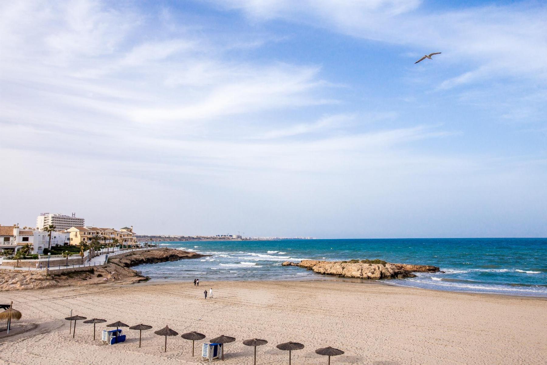 Duplex con piscina privada en La Florida, Orihuela Costa – 2 hab / 2 baños