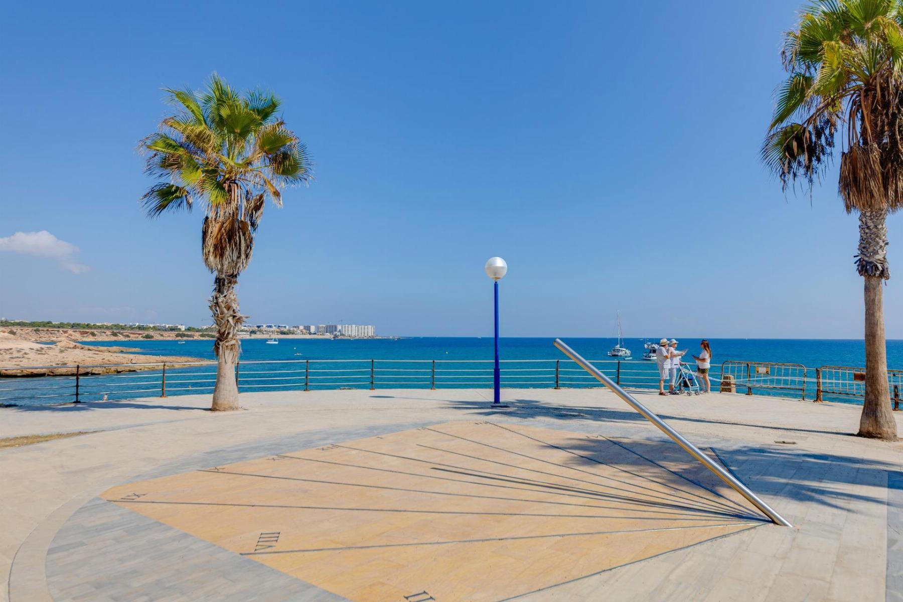 Duplex con piscina privada en La Florida, Orihuela Costa – 2 hab / 2 baños