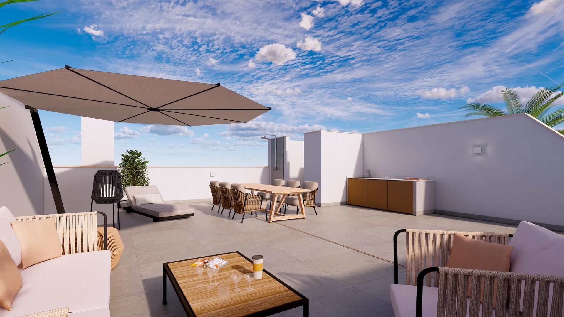 Chalet de obra nueva con piscina privada a 500m del mar en Pilar de la Horadada
