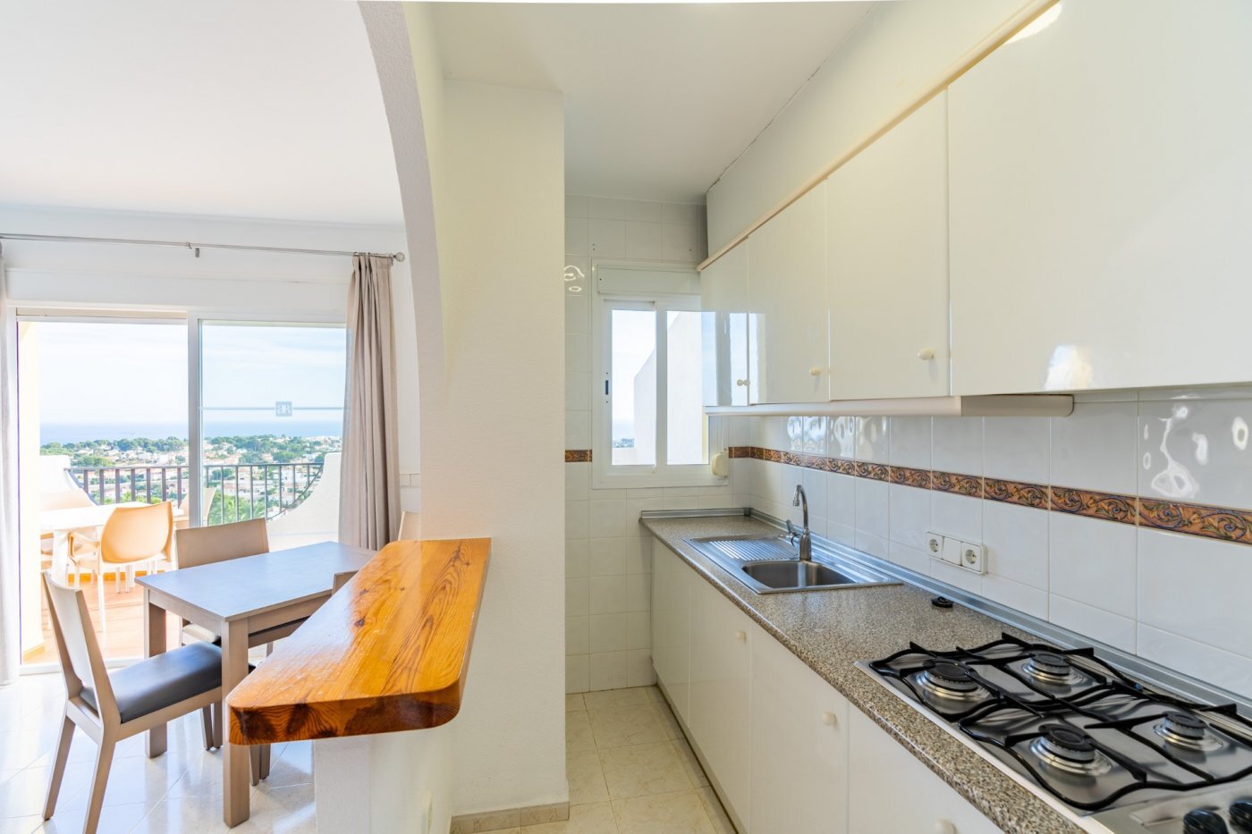 Chalet de obra nueva con piscina privada en Calpe — Diseño y exclusividad