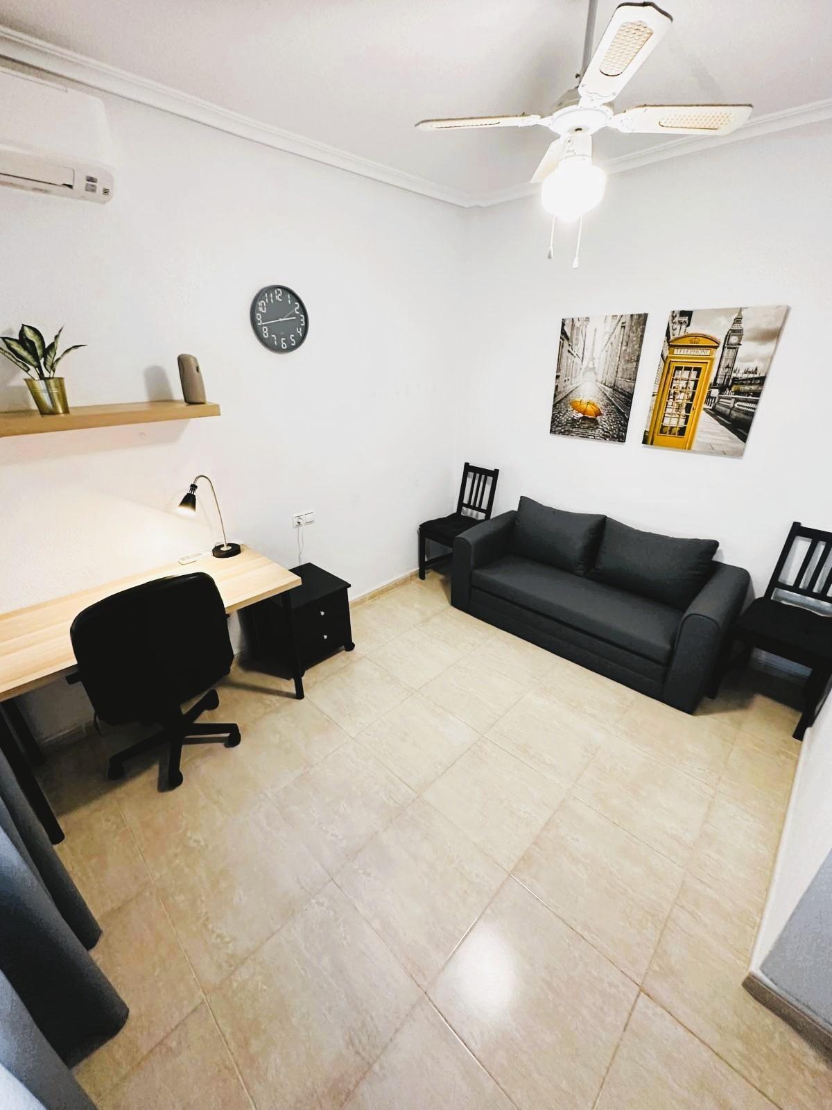 Bungalow con jardín y piscina en Dream Hills – Inversión con renta garantizada