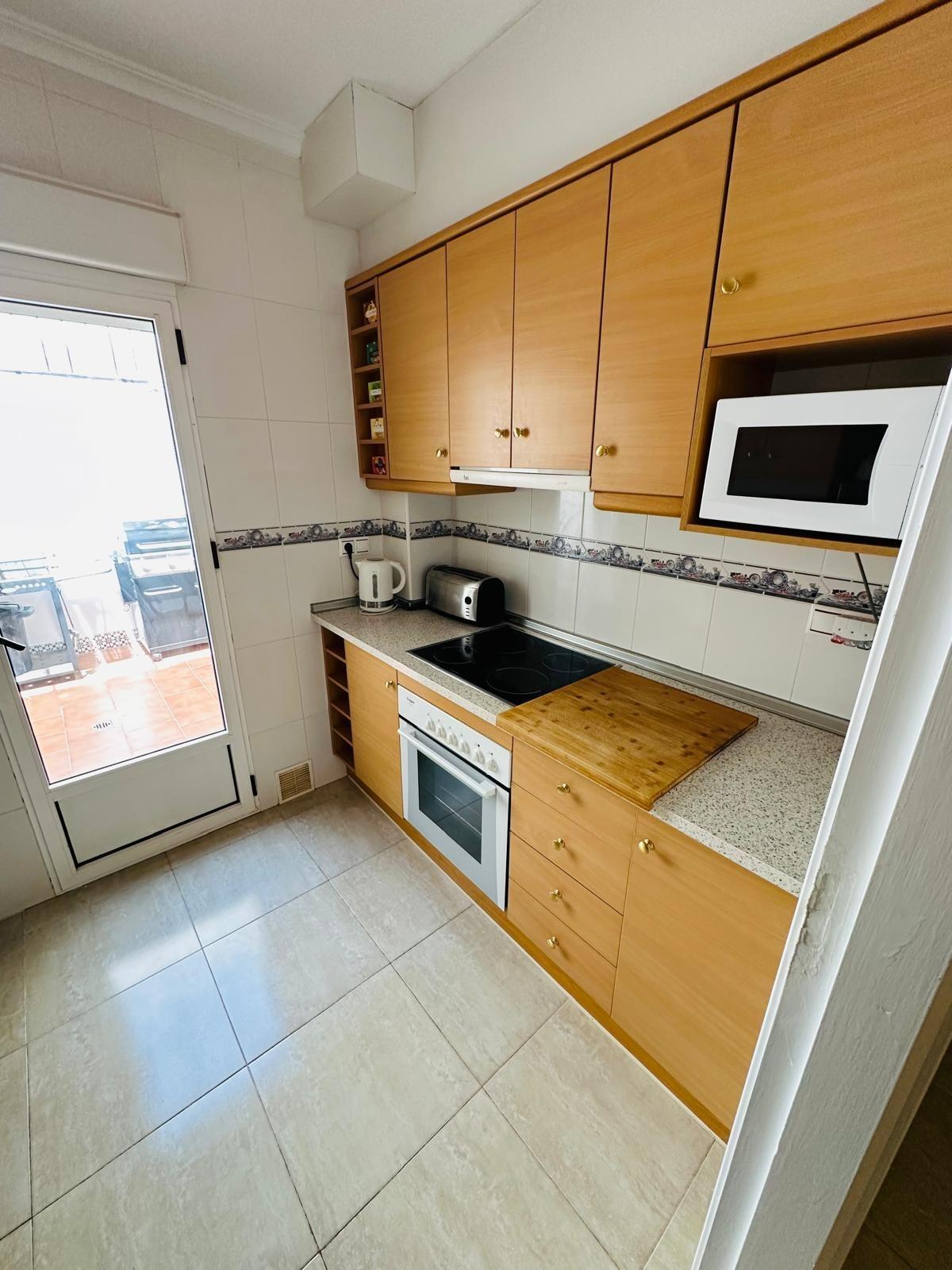 Bungalow con jardín y piscina en Dream Hills – Inversión con renta garantizada