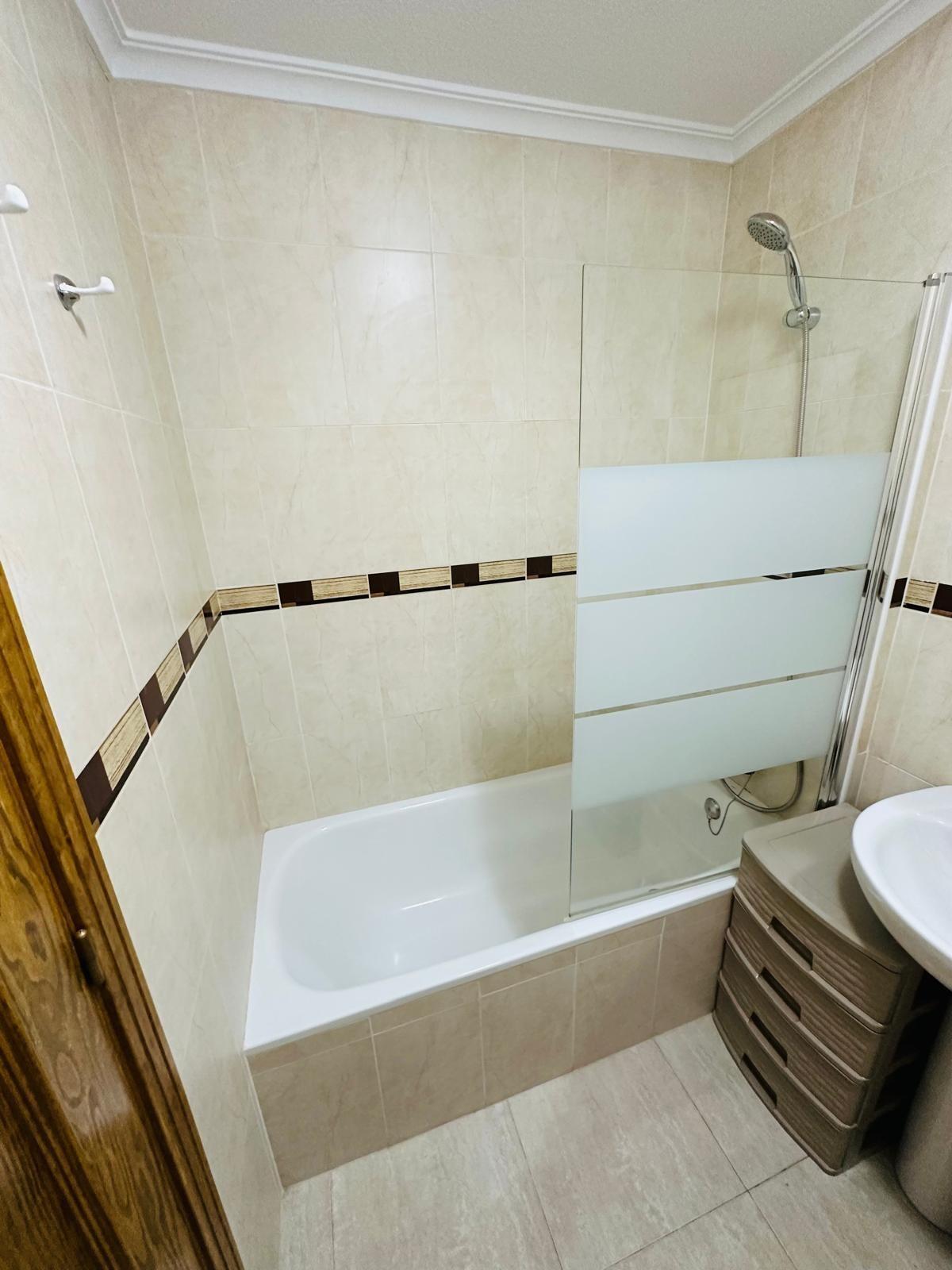 Bungalow con jardín y piscina en Dream Hills – Inversión con renta garantizada