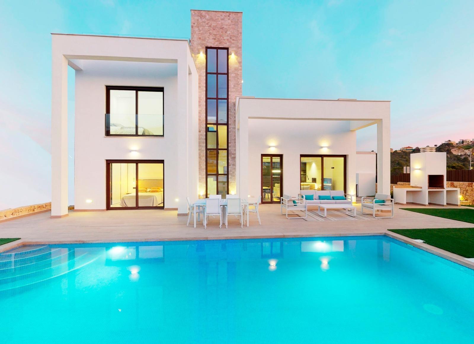 Villa de obra nueva con vistas al mar en Finestrat — 4 dorm. y piscina