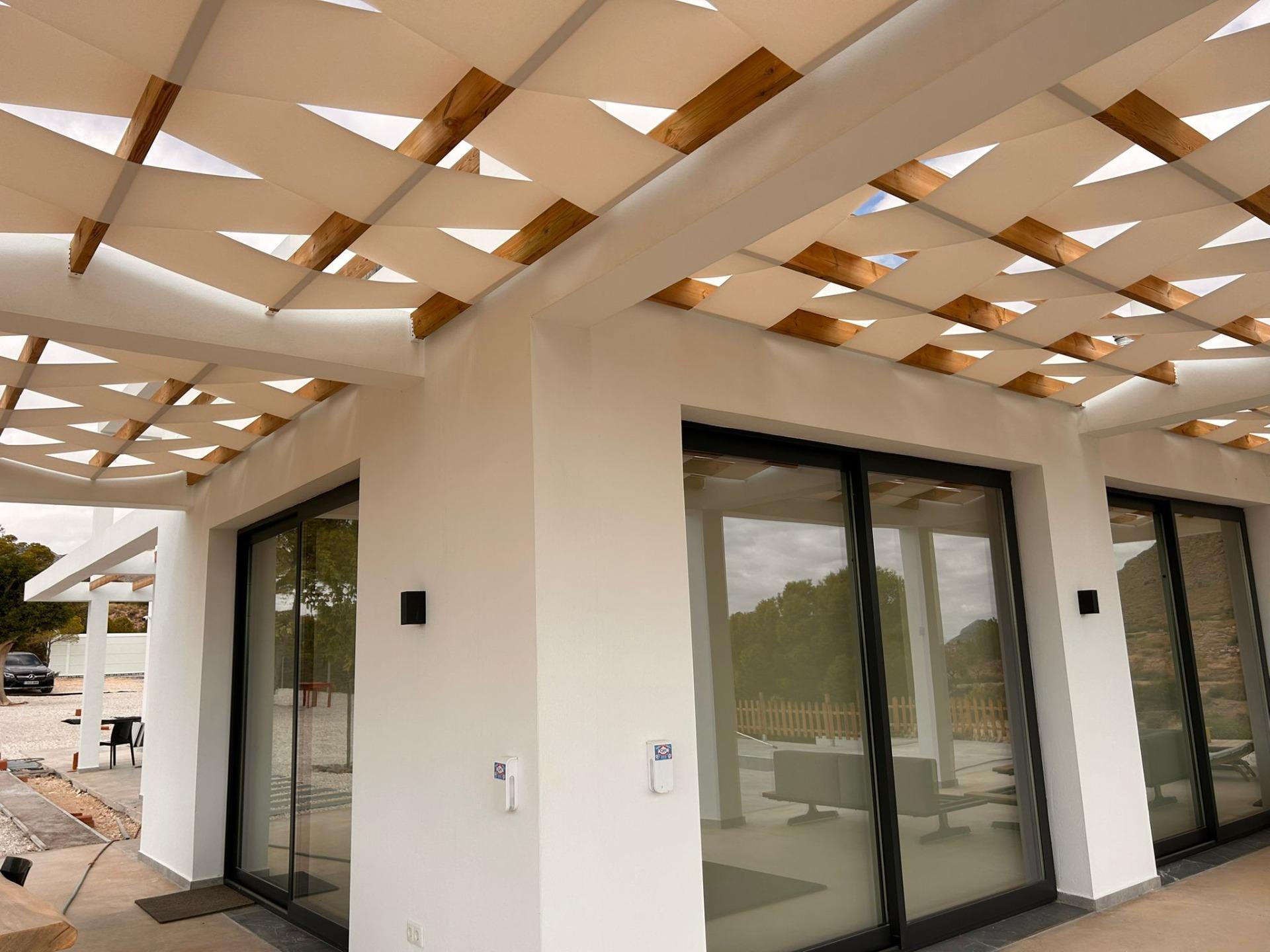 Villa de lujo en Pinoso: 10.116 m² de parcela, piscina y 4 dormitorios
