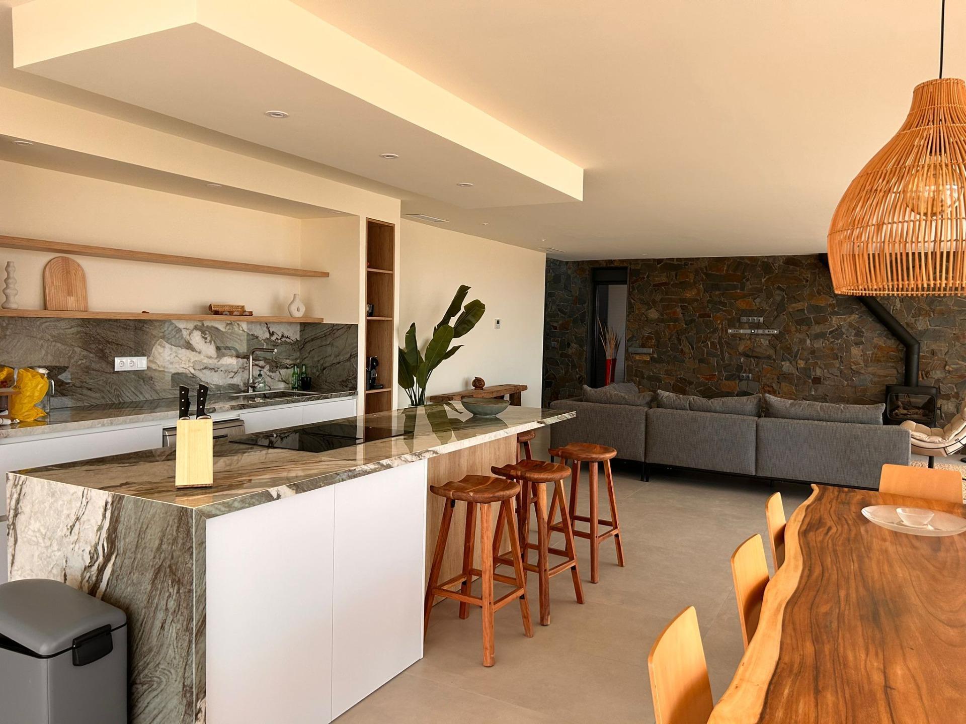 Villa de lujo en Pinoso: 10.116 m² de parcela, piscina y 4 dormitorios