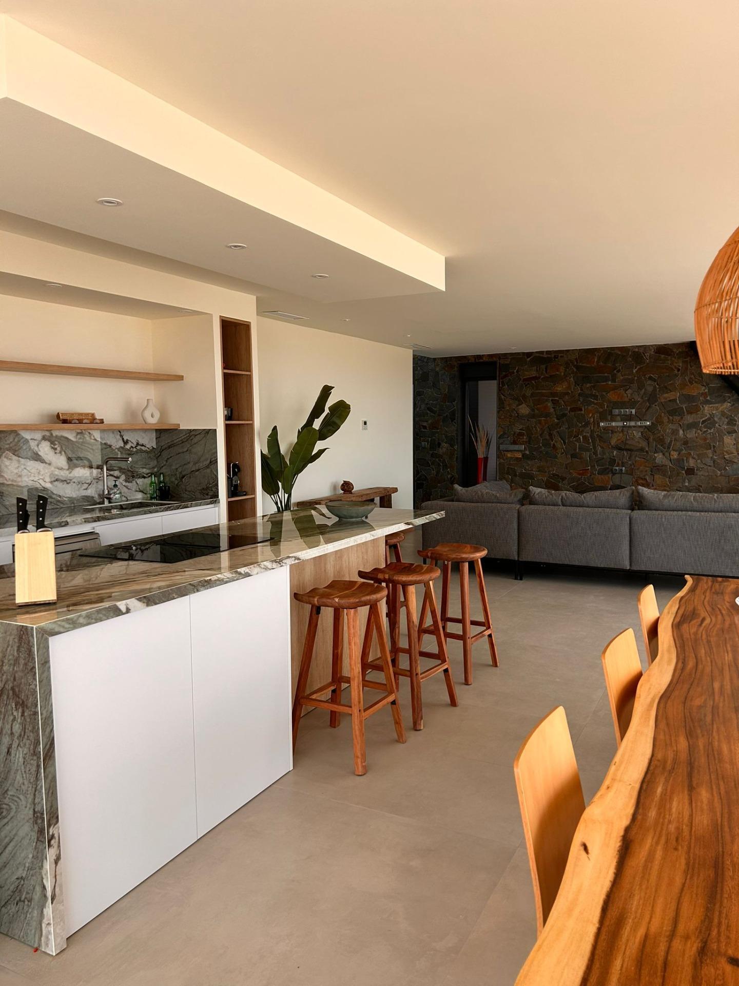 Villa de lujo en Pinoso: 10.116 m² de parcela, piscina y 4 dormitorios