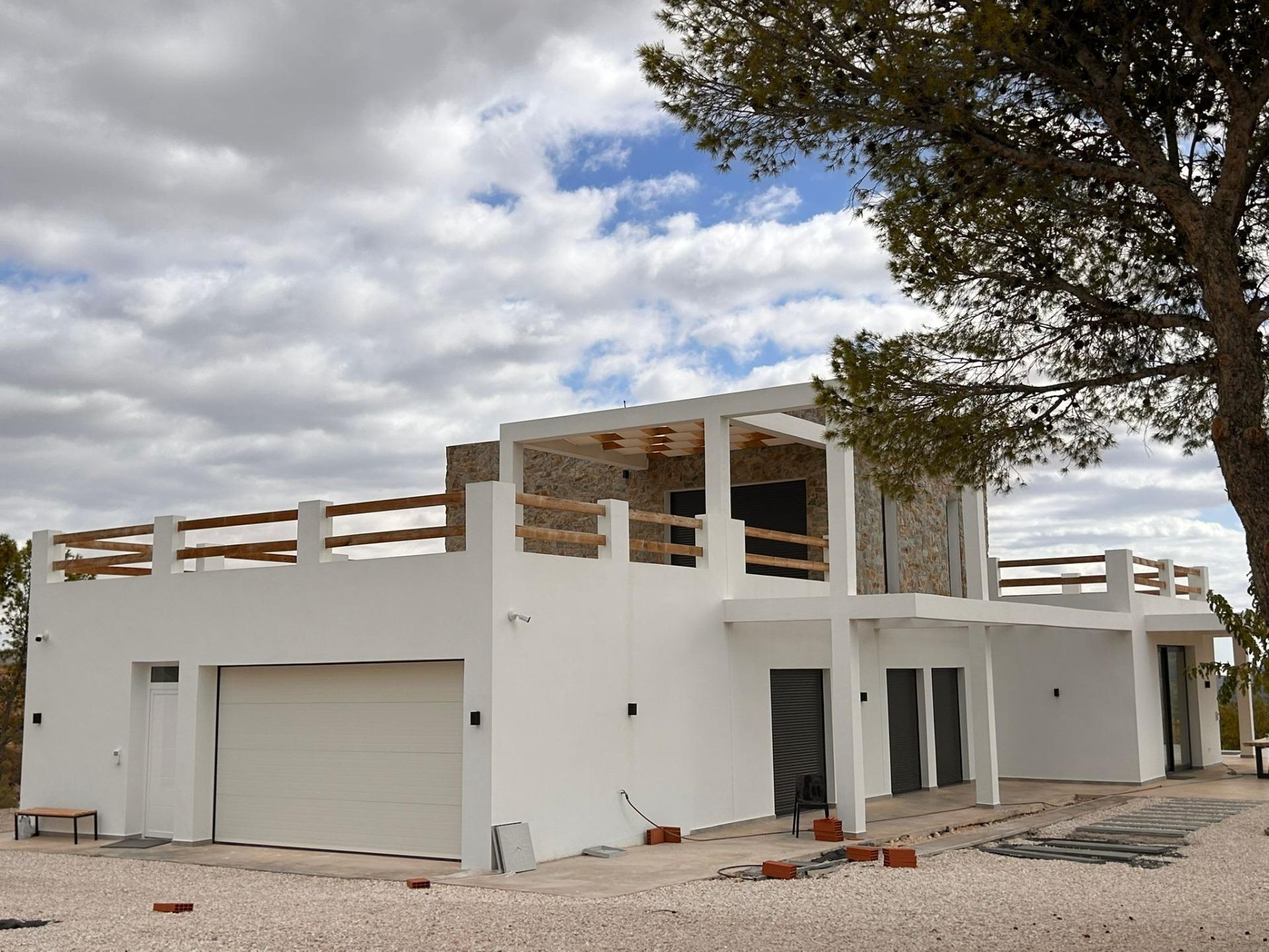 Villa de lujo en Pinoso: 10.116 m² de parcela, piscina y 4 dormitorios