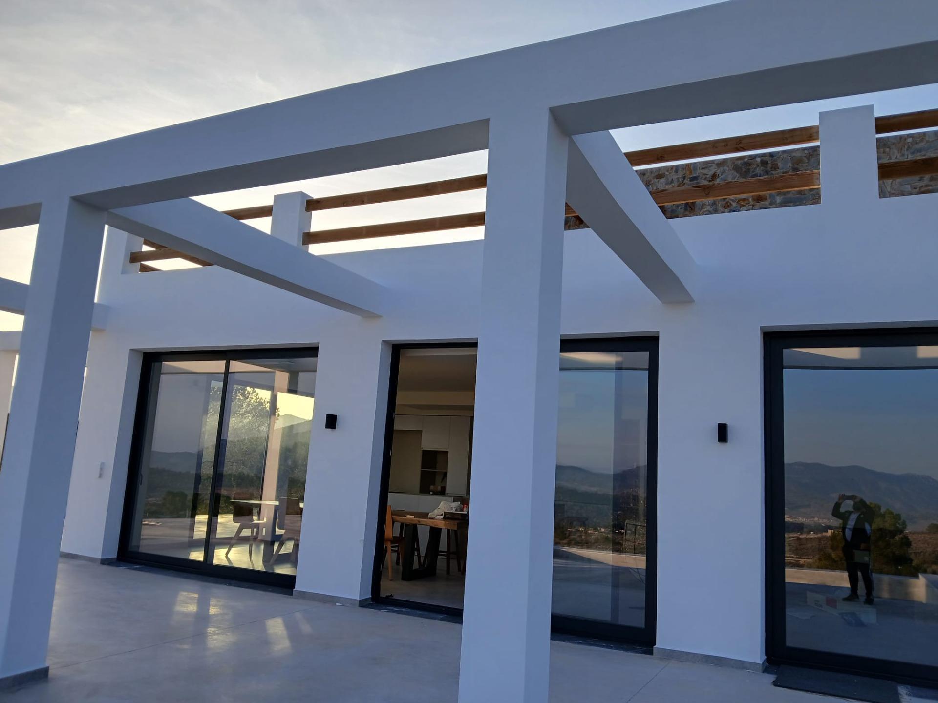 Villa de lujo en Pinoso: 10.116 m² de parcela, piscina y 4 dormitorios