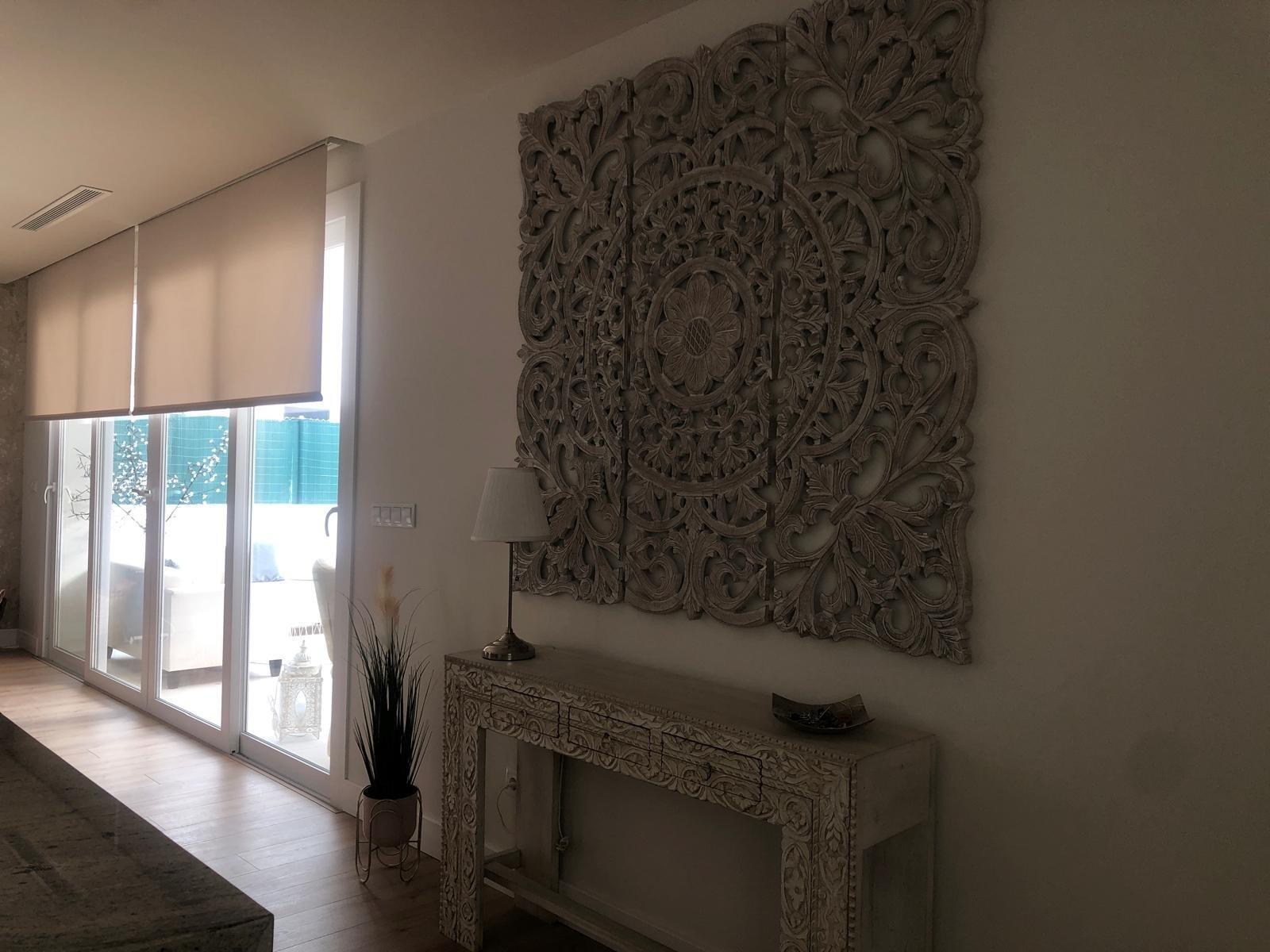 Villa de obra nueva en Pinoso con piscina privada y parcela de 10.116 m²