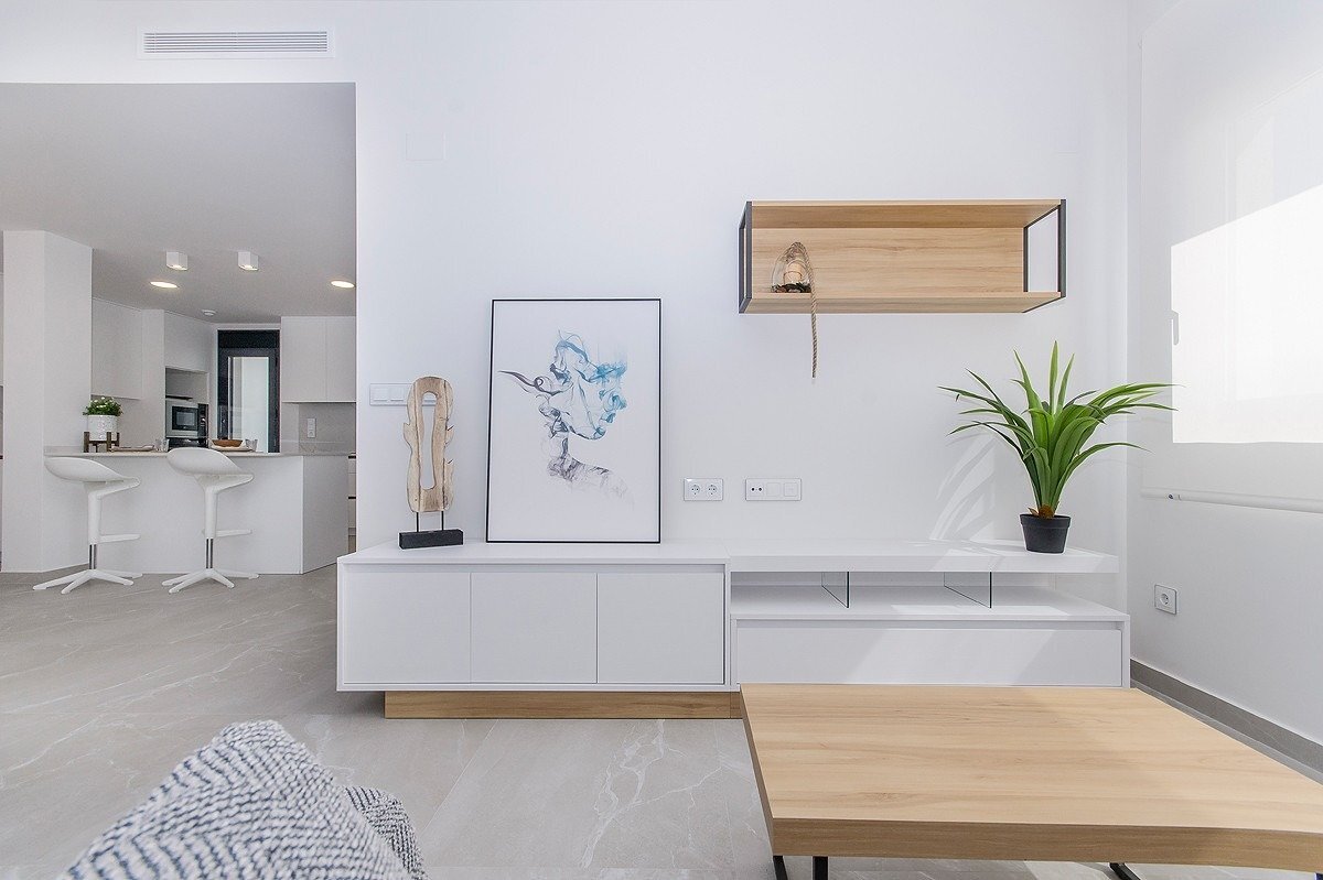 Chalet de obra nueva con piscina privada en San Miguel de Salinas – 3 dorm.