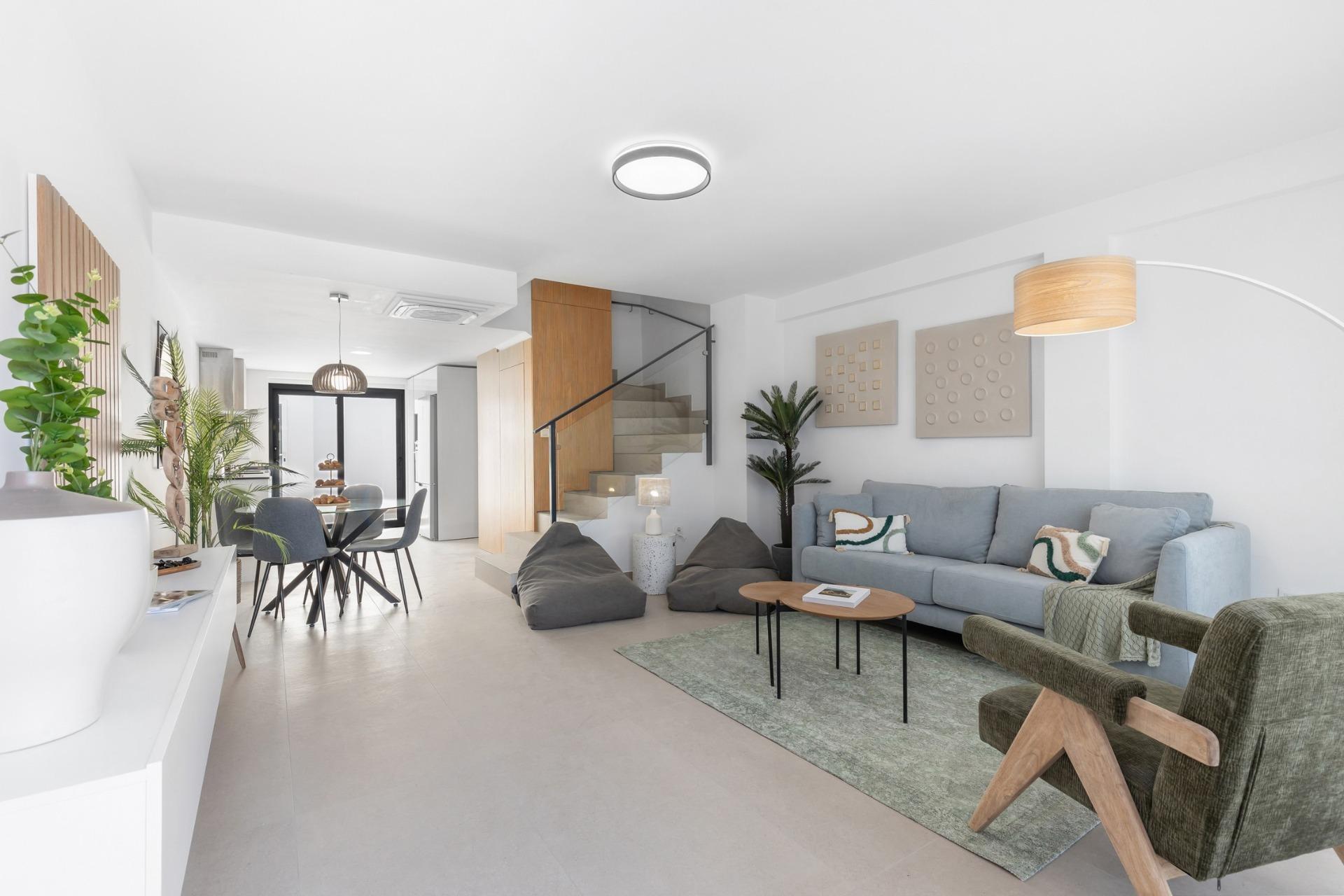 Villa de obra nueva con piscina privada y solárium en Rafal — 3 dorm.