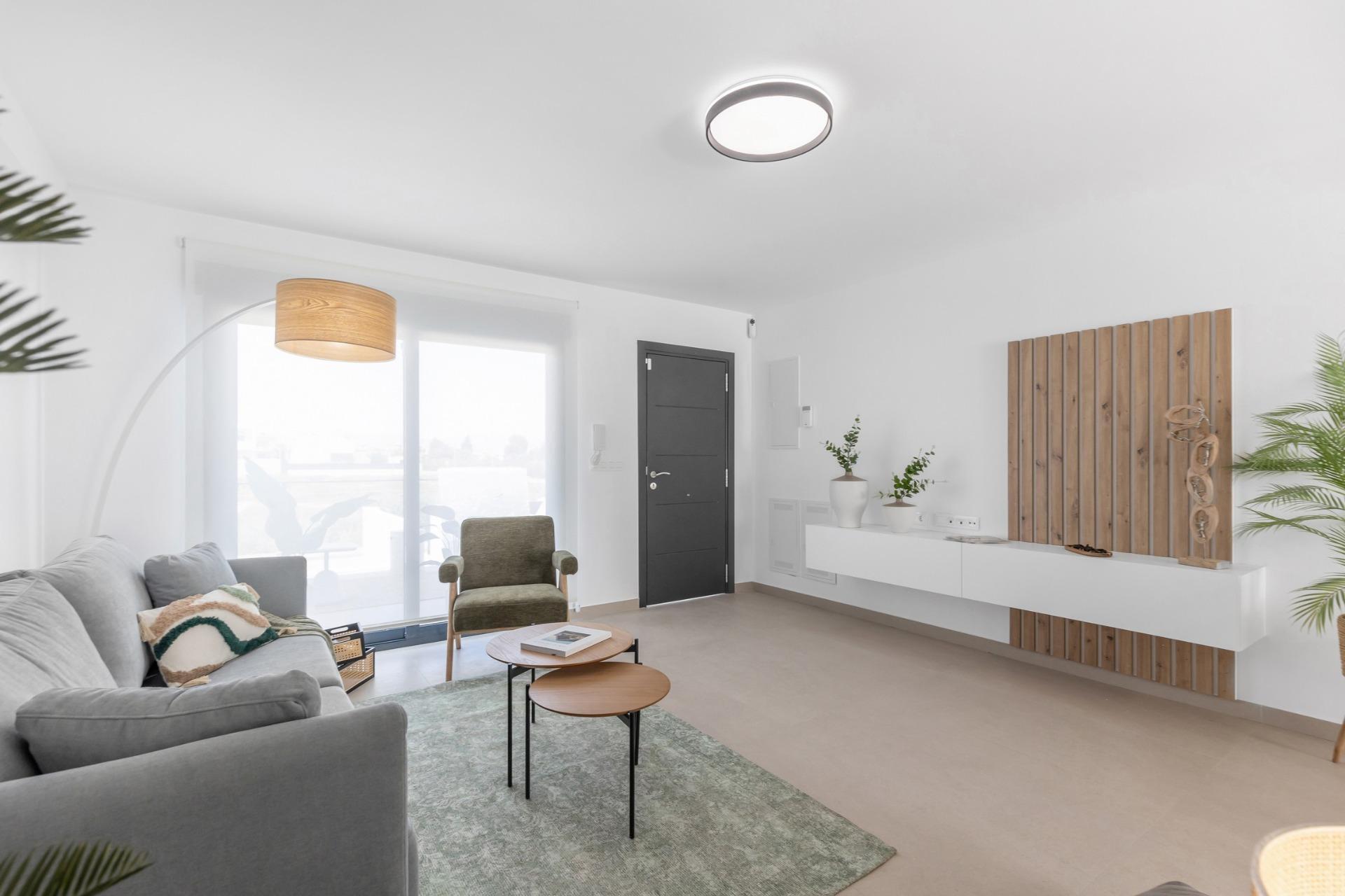 Villa de obra nueva con piscina privada y solárium en Rafal — 3 dorm.