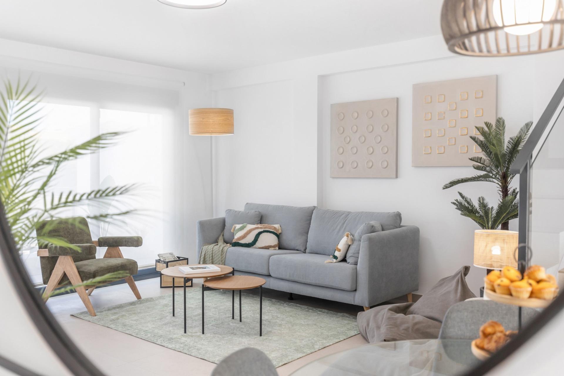 Villa de obra nueva con piscina privada y solárium en Rafal — 3 dorm.