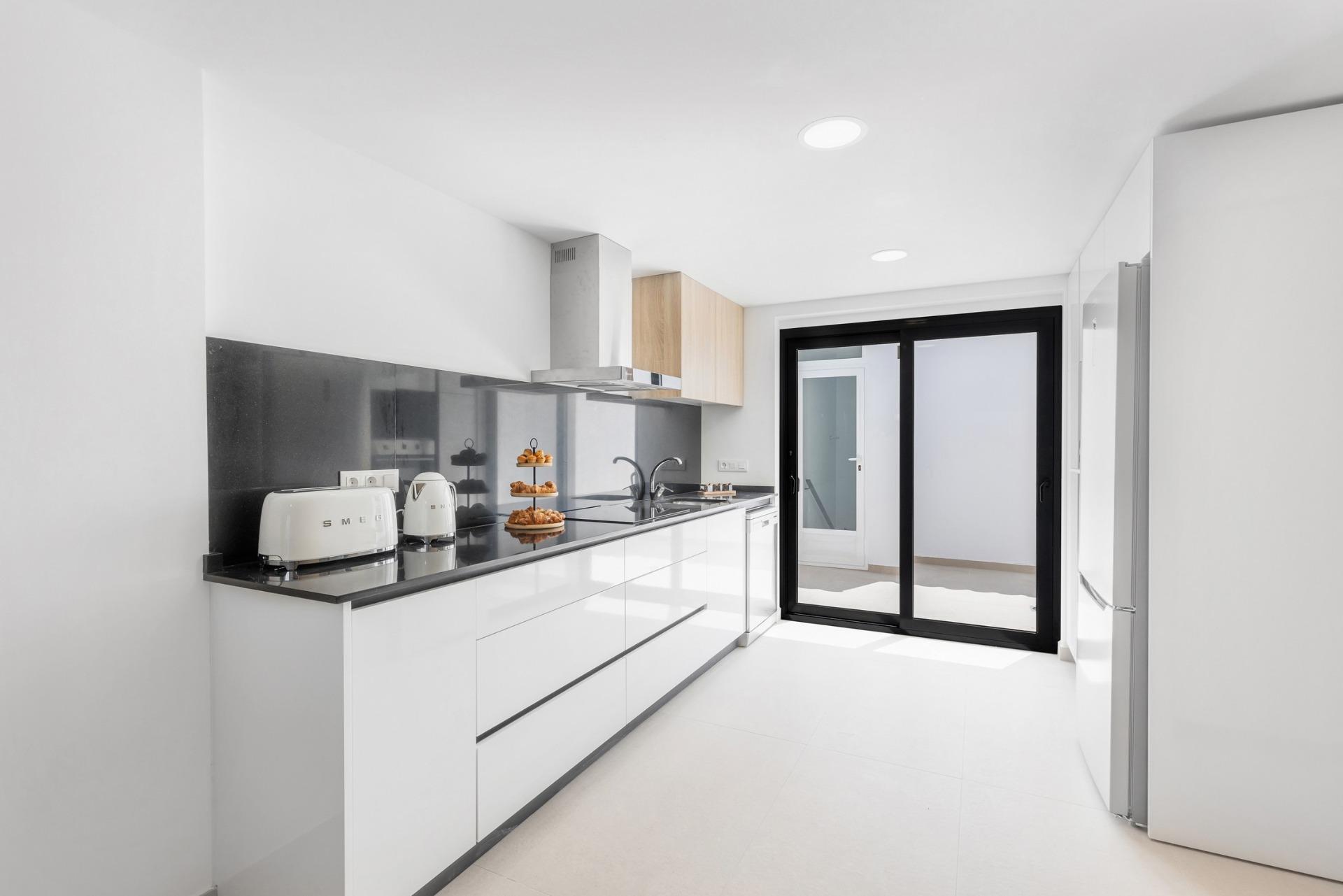 Villa de obra nueva con piscina privada y solárium en Rafal — 3 dorm.