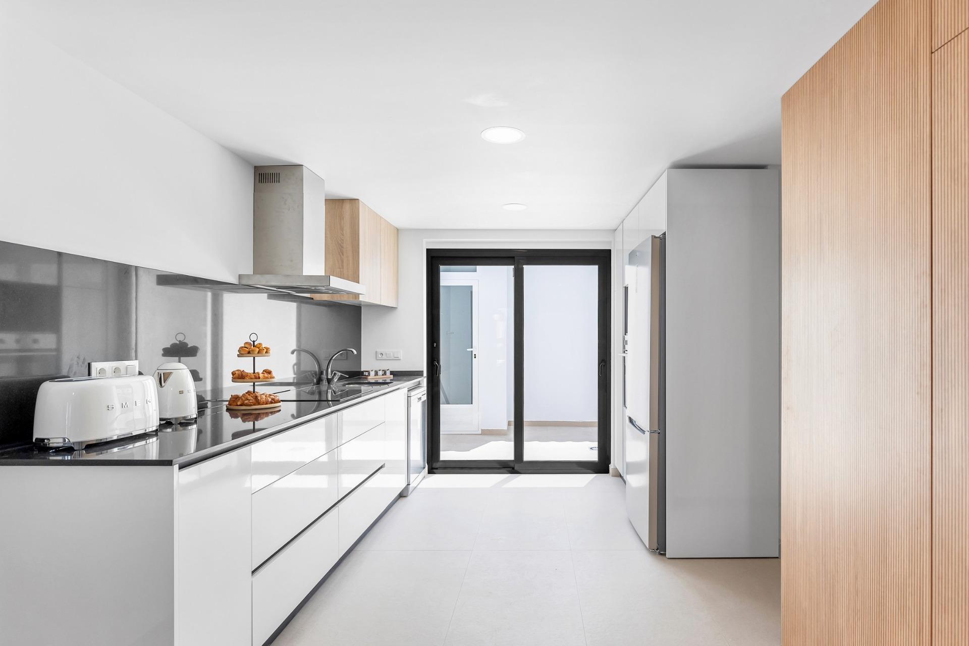 Villa de obra nueva con piscina privada y solárium en Rafal — 3 dorm.